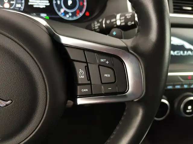 Jaguar E-Pace view 15