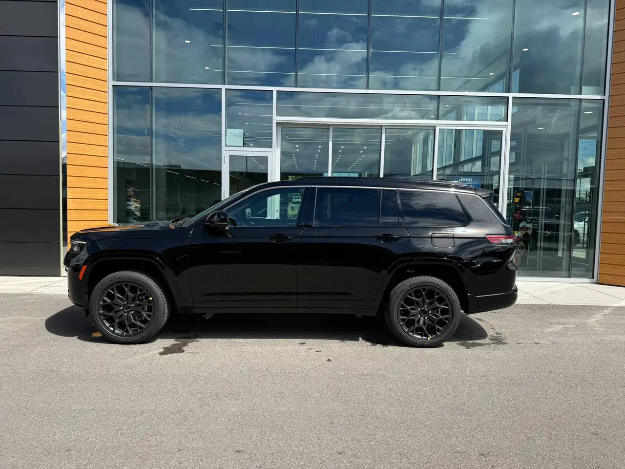 Jeep Grand Cherokee снимка Jeep Grand Cherokee