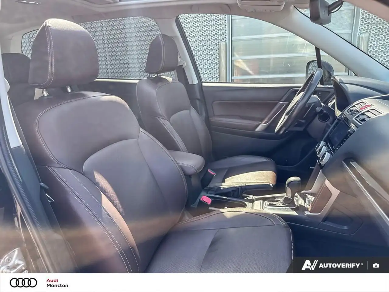 Subaru Forester fotografie Subaru Forester