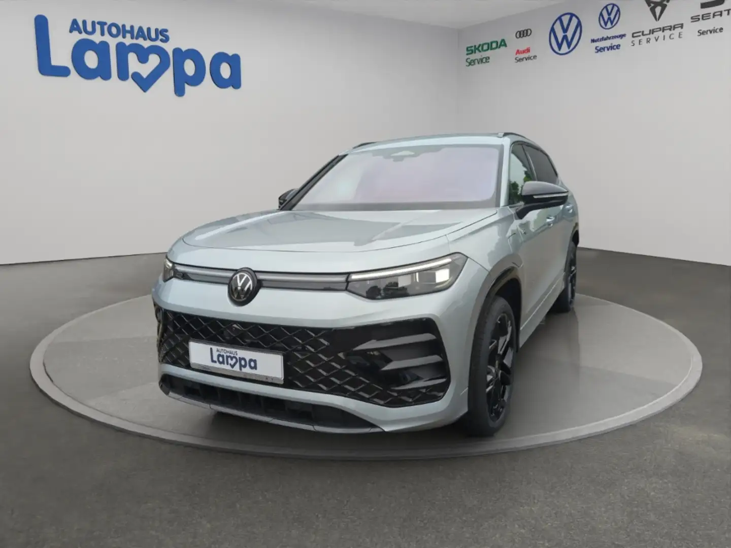 Volkswagen Tayron R-Line 1.5 TSI eHybrid DSG AHK,NAV,SHZ,IQ.LIGHT Серебристый - 2