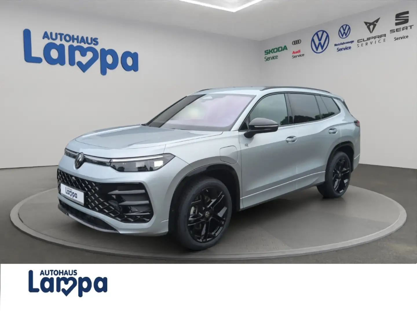 Volkswagen Tayron R-Line 1.5 TSI eHybrid DSG AHK,NAV,SHZ,IQ.LIGHT Серебристый - 1