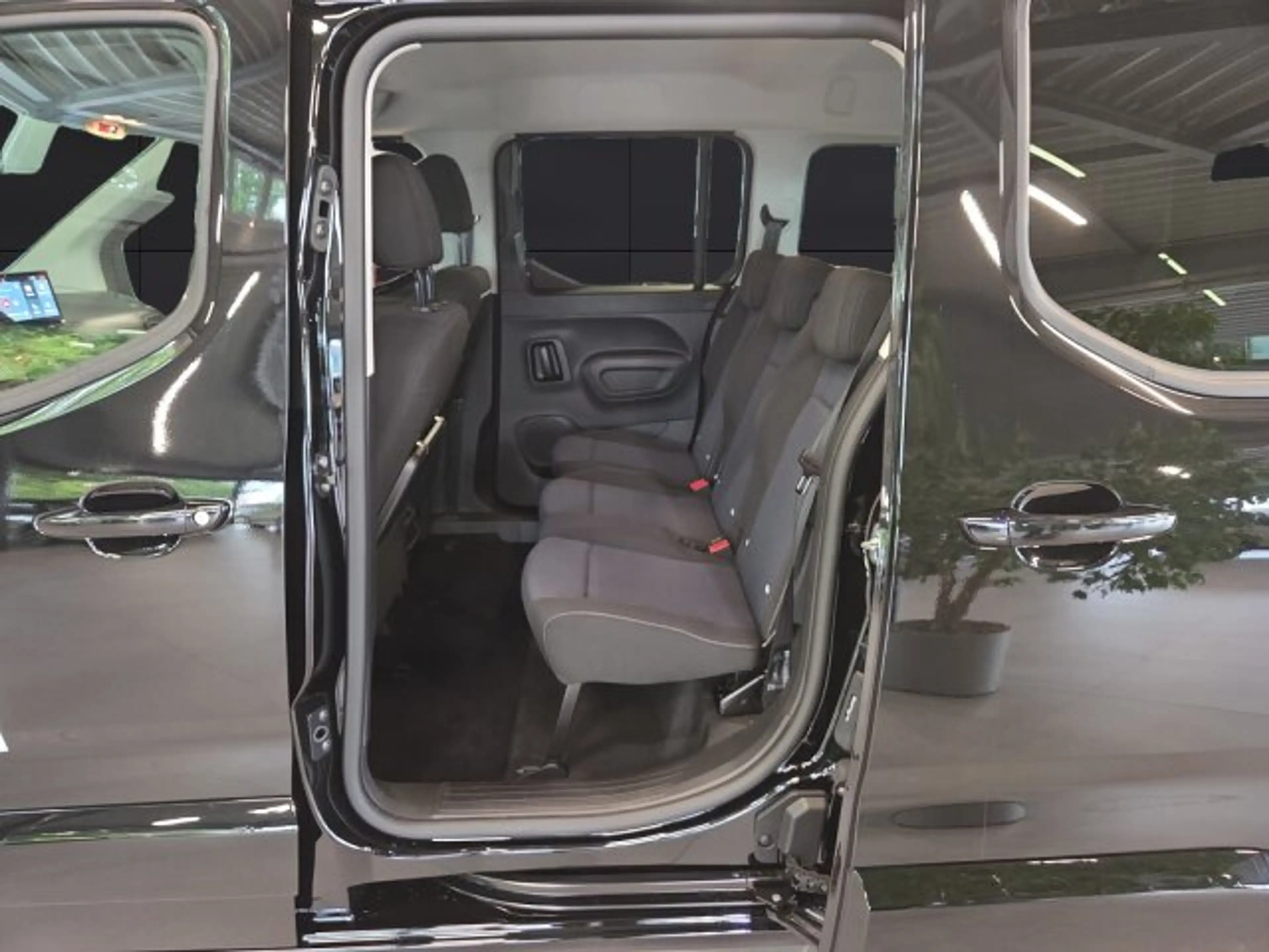 Fiat Qubo Qubo L 7-Sitzer ICON 1.5 Diesel 130PS AT BAR TZ — photo 9