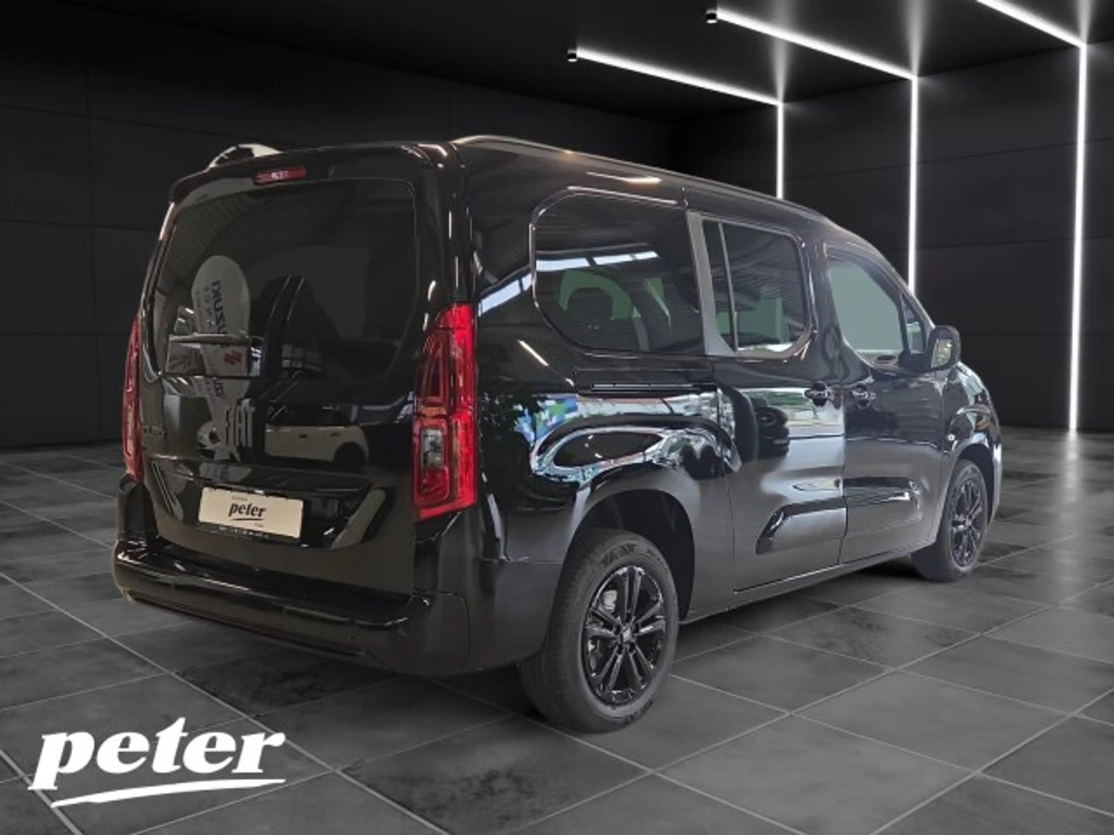 Fiat Qubo Qubo L 7-Sitzer ICON 1.5 Diesel 130PS AT BAR TZ — photo 4