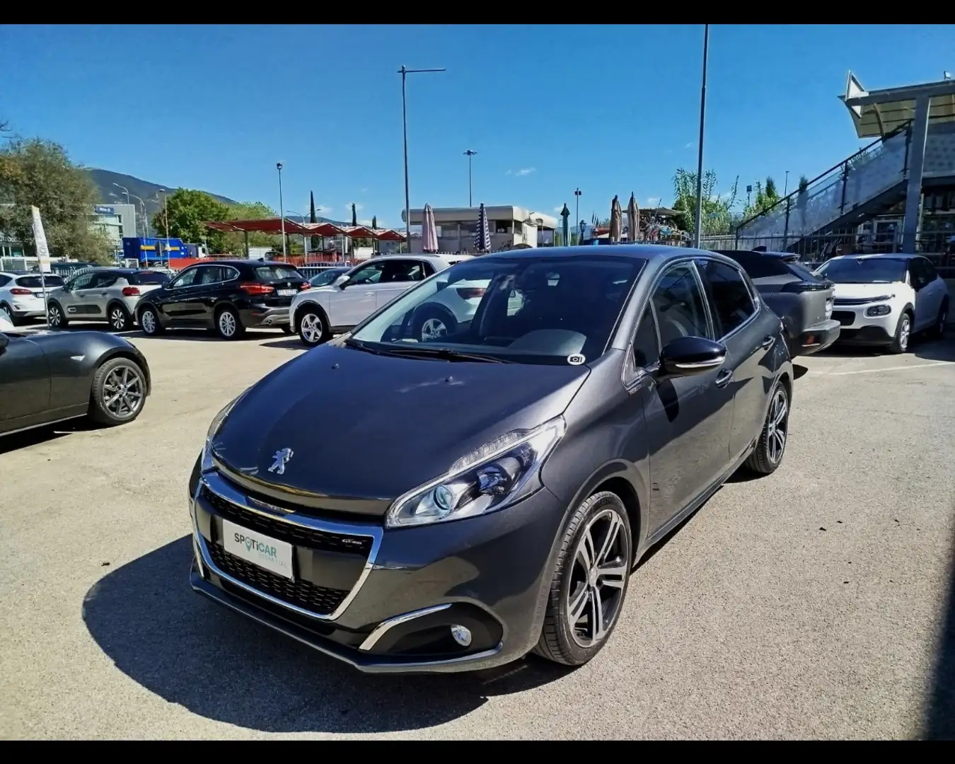 Peugeot 208 5 Porte 1.2 PureTech Turbo GT Line Grigio - 1