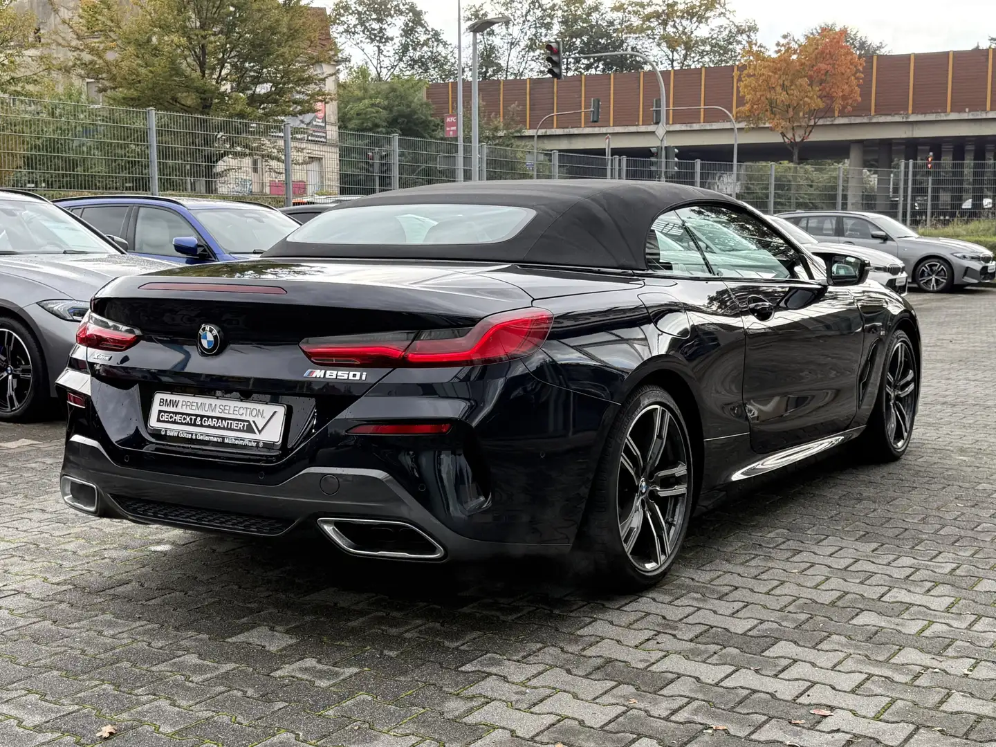 BMW M850 i xDrive Cabrio M Sport Sitzbelüft Laser B&W Noir - 2