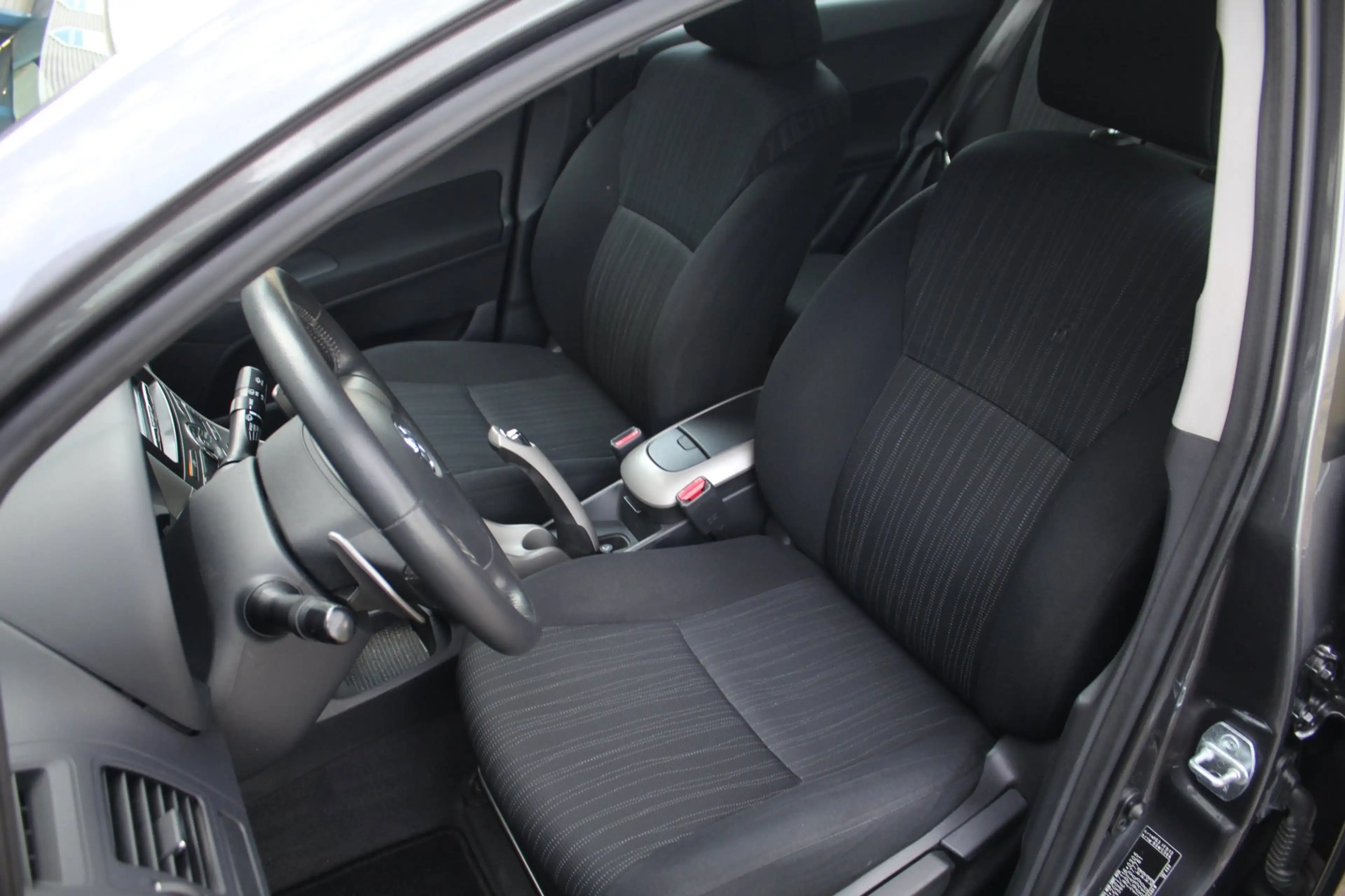 Toyota Auris 1.6-16V Sol | Automaat | Trekhaak | Camera | Clima — photo 8