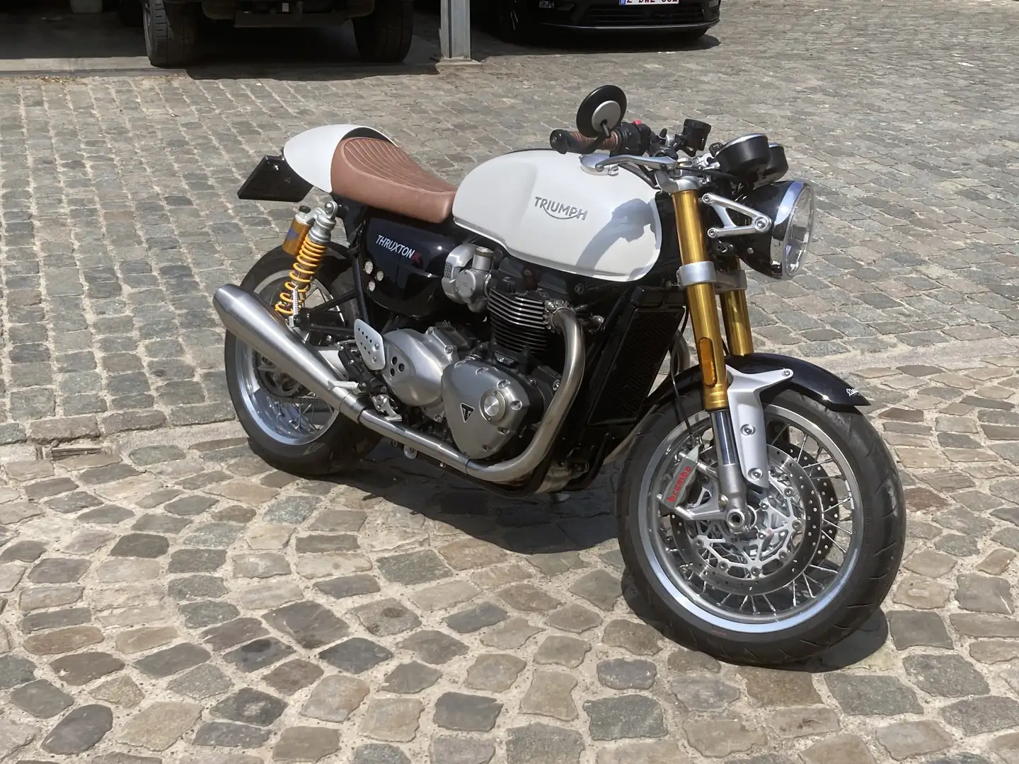 Triumph Thruxton 1200 Weiß - 1