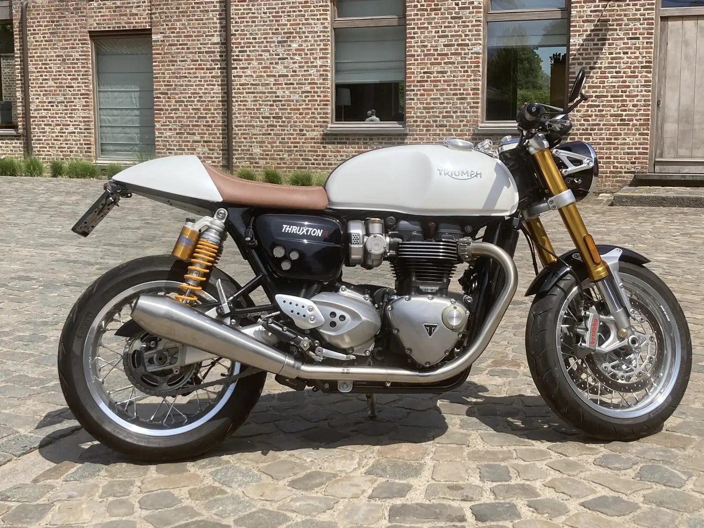 Triumph Thruxton 1200 Weiß - 2