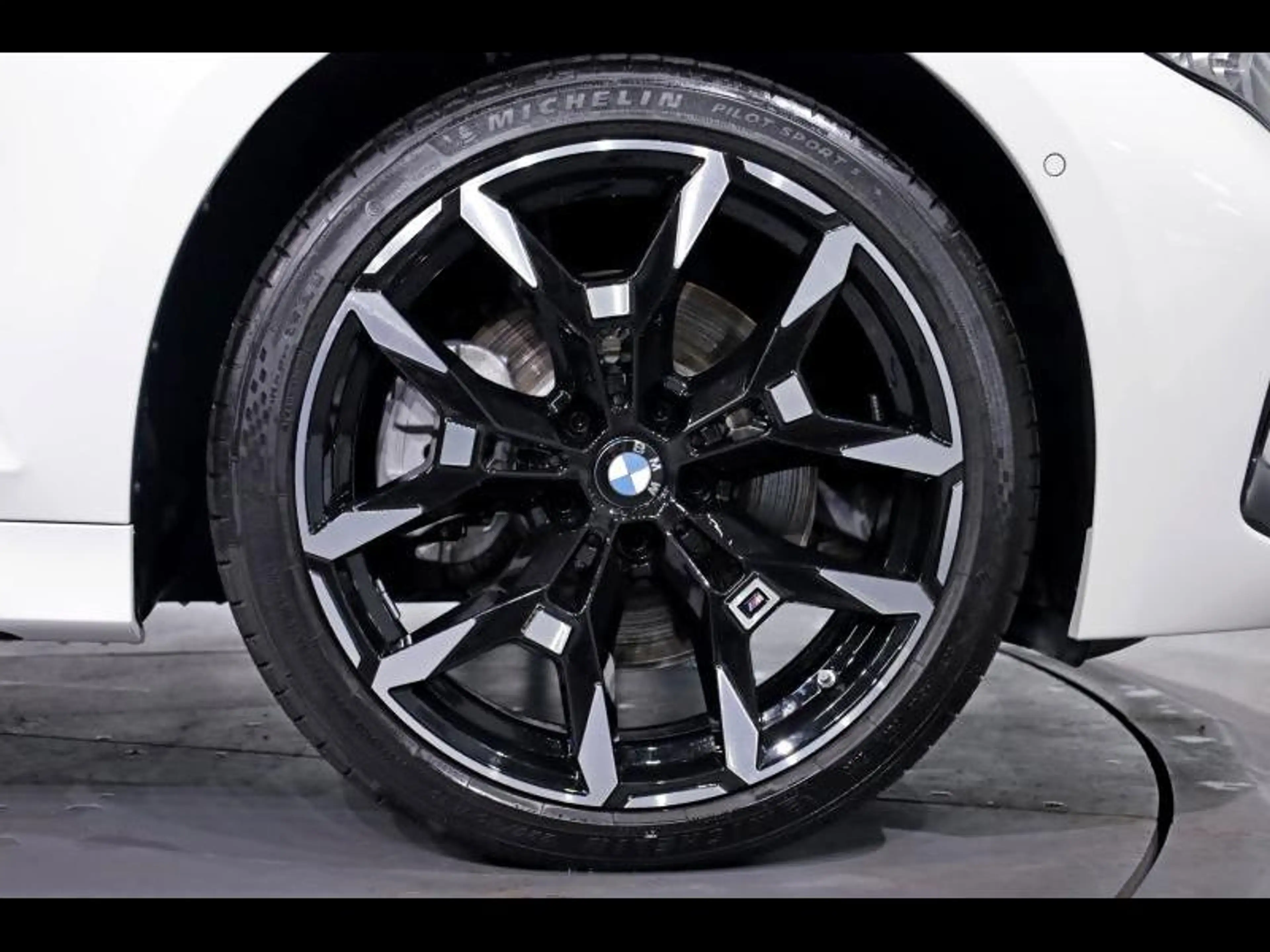 BMW 330 e xDrive Touring Kit M Sport — photo 8
