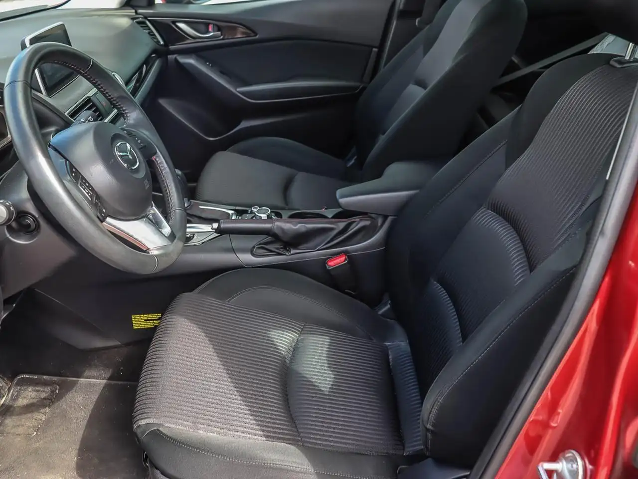Mazda 3 снимка Mazda 3
