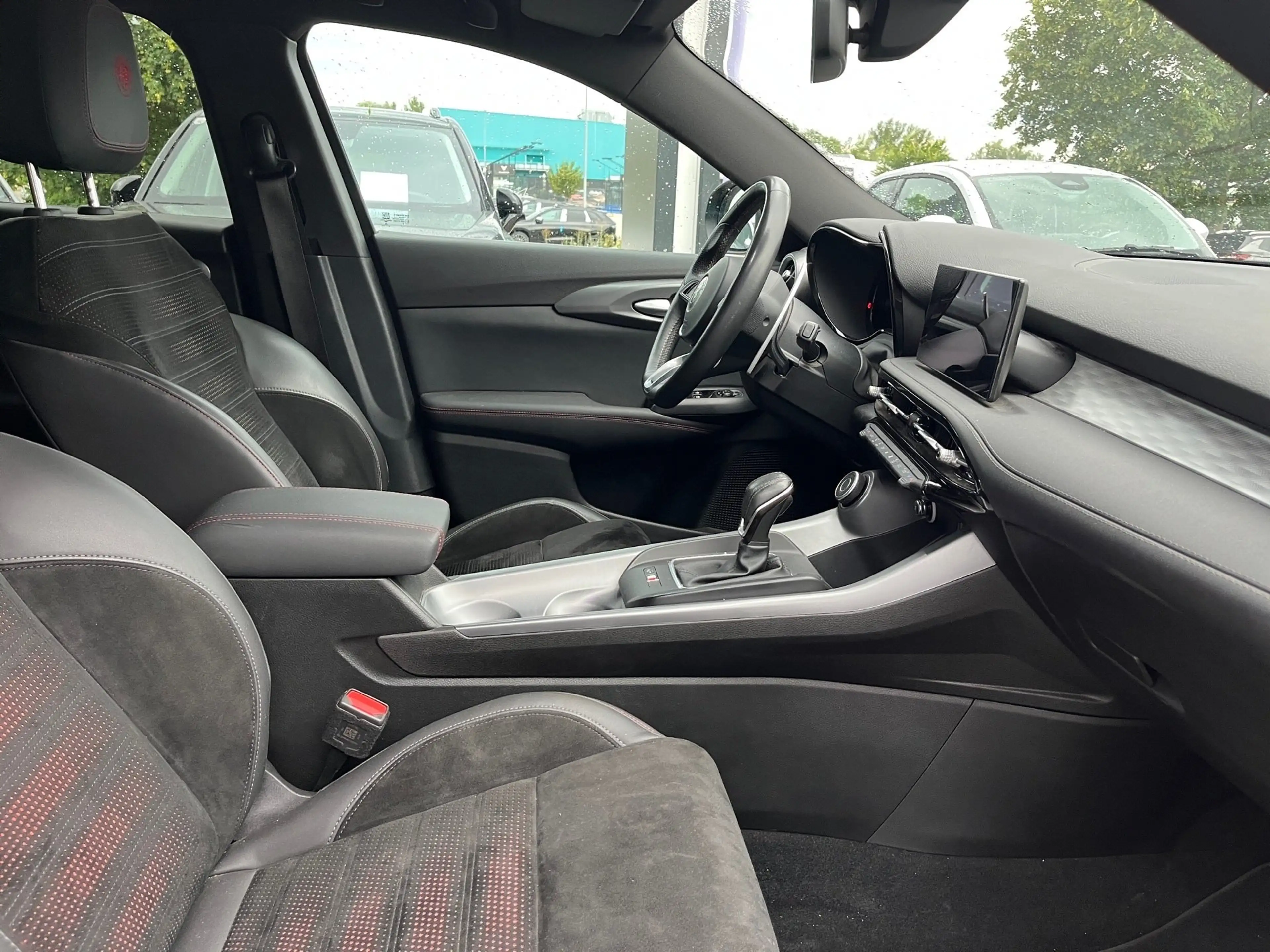 Alfa Romeo Tonale Edizione Speciale - 1,5 130 PS MHEV — photo 13