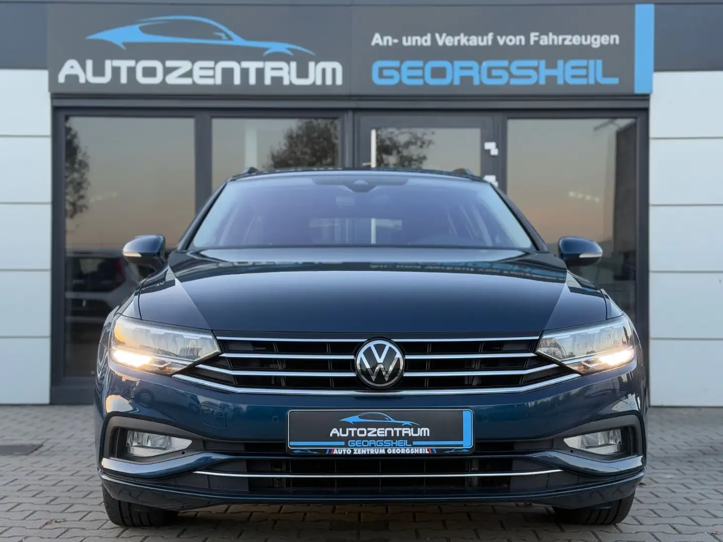 Volkswagen Passat Variant Passat Business/ACC/LED/AHK/Massage/CarPlay/1-HA Bleu - 2