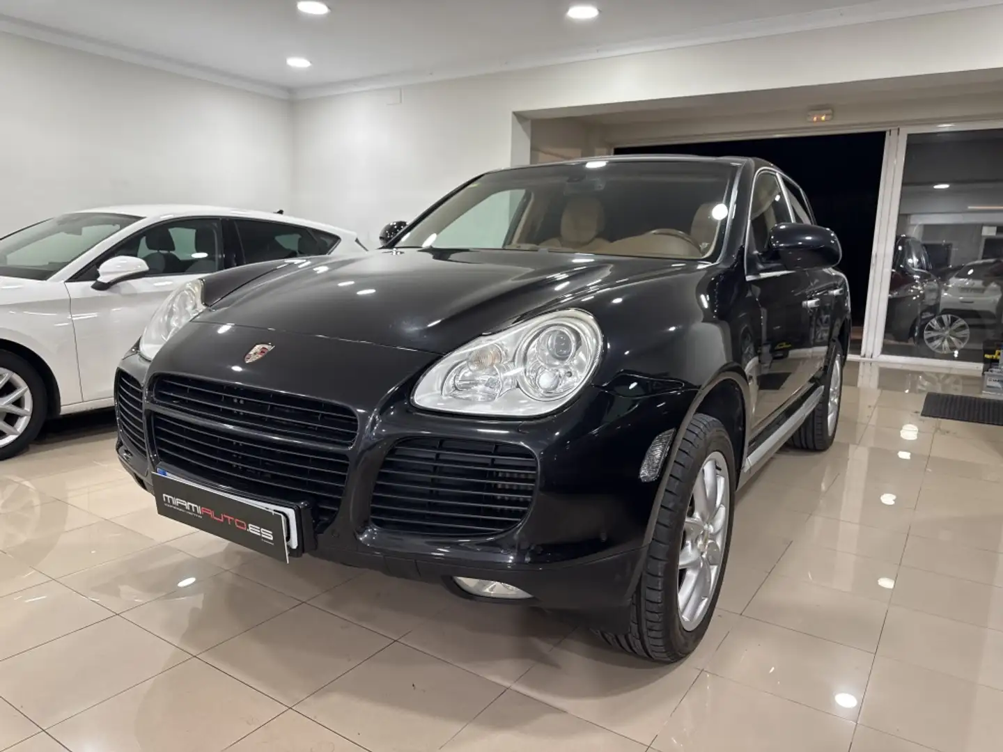 Porsche Cayenne Todoterreno Automático de 5 Puertas Negro - 1