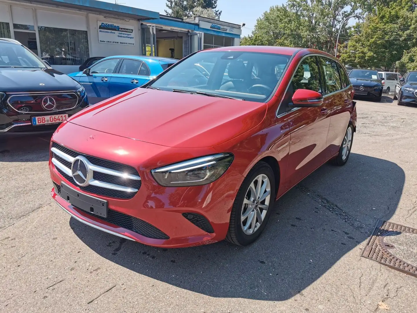 Mercedes-Benz B 200 *Progressive/Multibeam/Kamera/Spur/17"/7G* Červená - 2