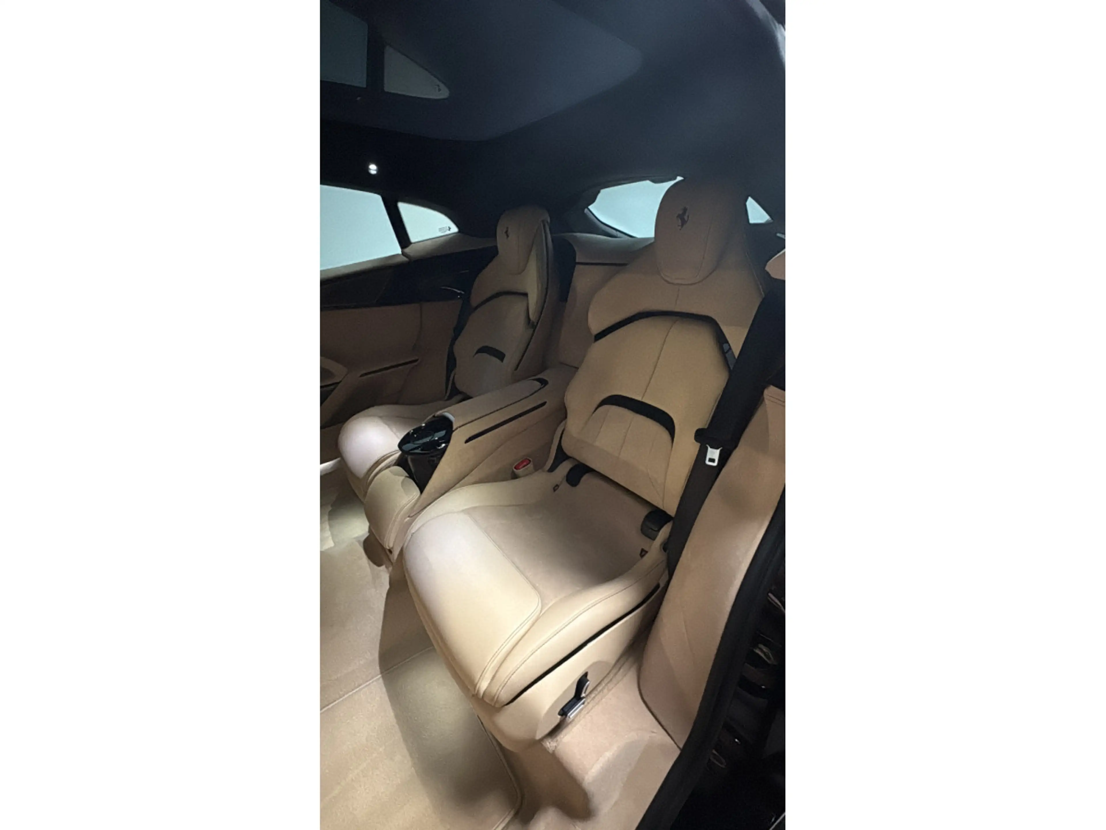 Ferrari Purosangue STOCK/ NEW/SABBIA/ FULL CARBON — photo 7