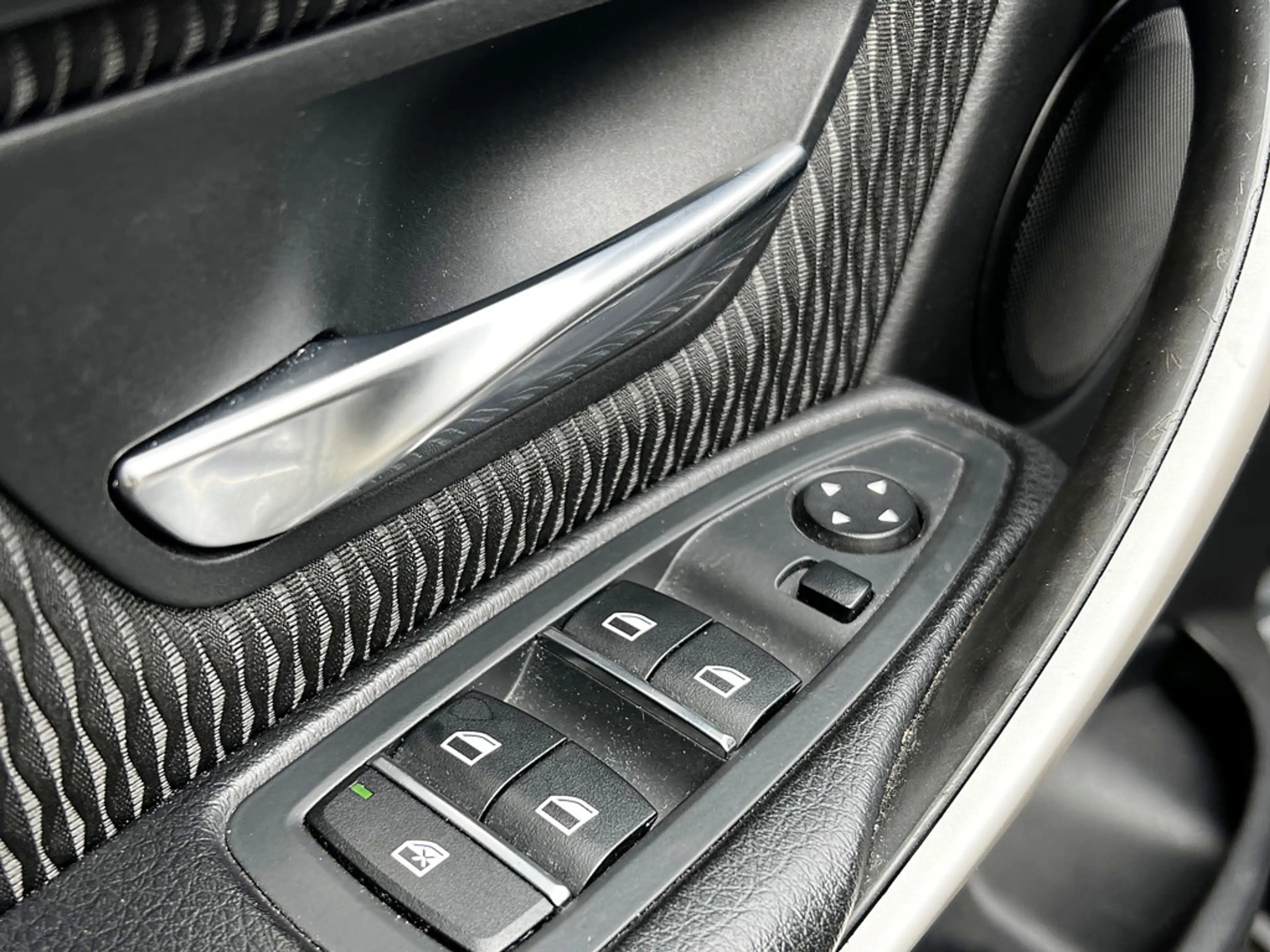 BMW 318 3-serie Touring 318i Executive — photo 12