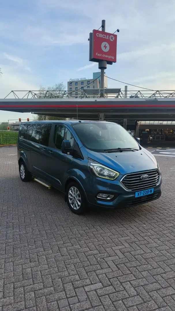 Ford Tourneo Custom Ford Transit Tourneo Custom 310 2.0 TDCI L2H1 Ti Blauw - 1