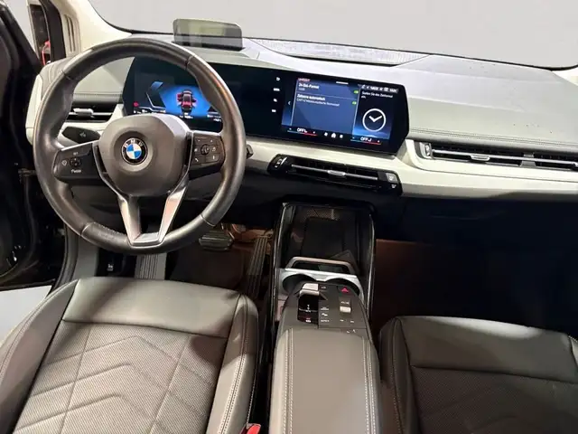 BMW 2 Series view 11