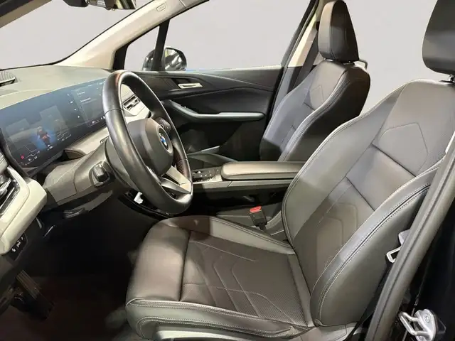 BMW 2 Series view 10