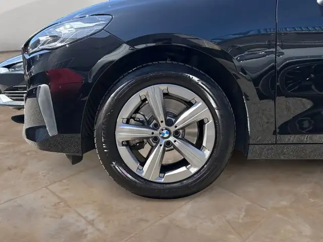 BMW 2 Series view 3