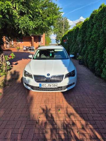 Imagine Skoda Superb Combi 2.0 TDI DSG Ambition