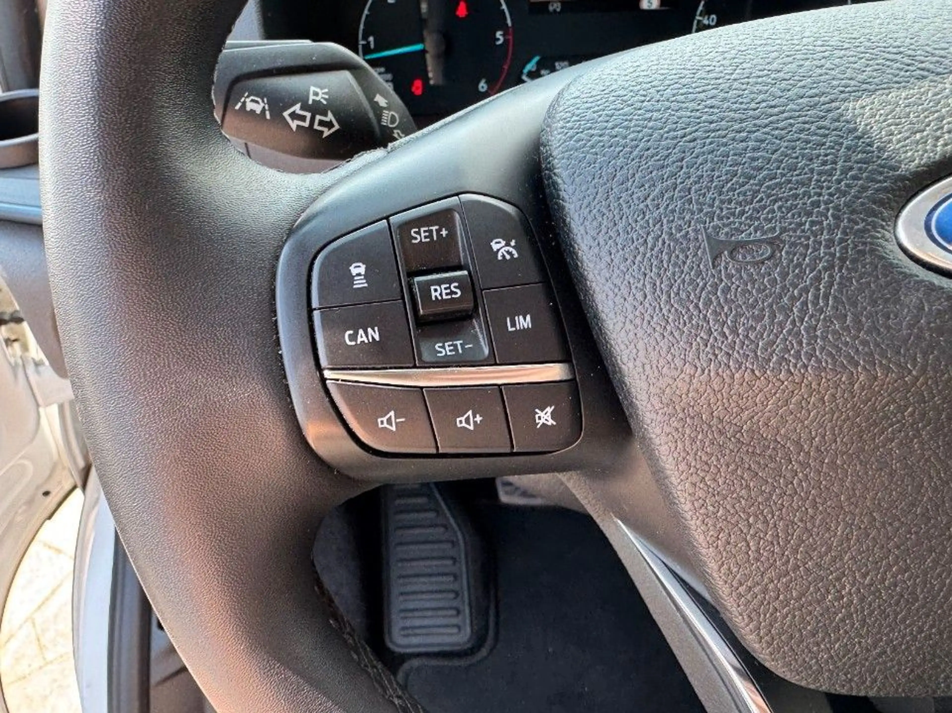Ford Tourneo Custom 320 L1H1 Active*8-SITZER/1.HAND* — photo 12