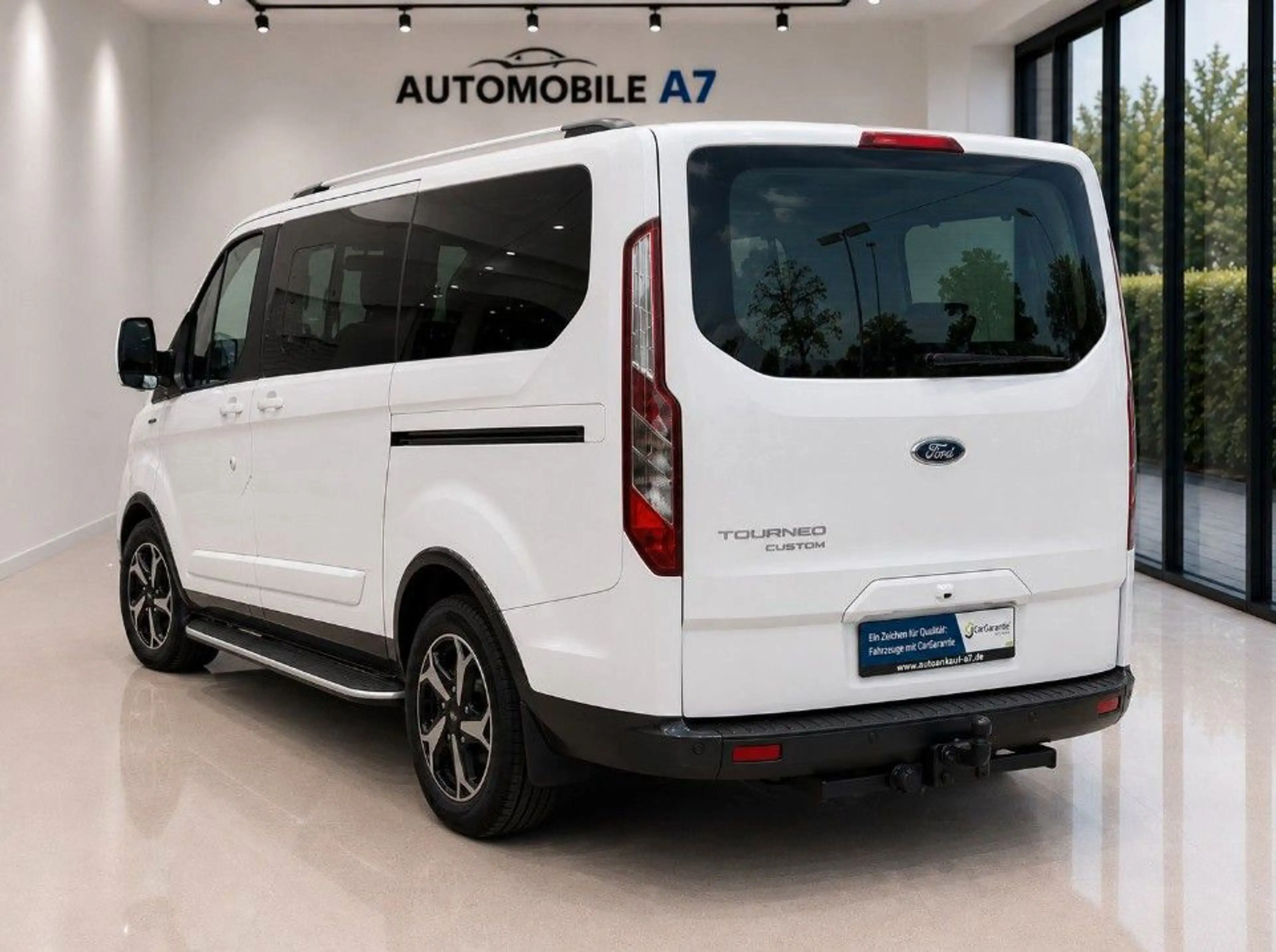 Ford Tourneo Custom 320 L1H1 Active*8-SITZER/1.HAND* — photo 4