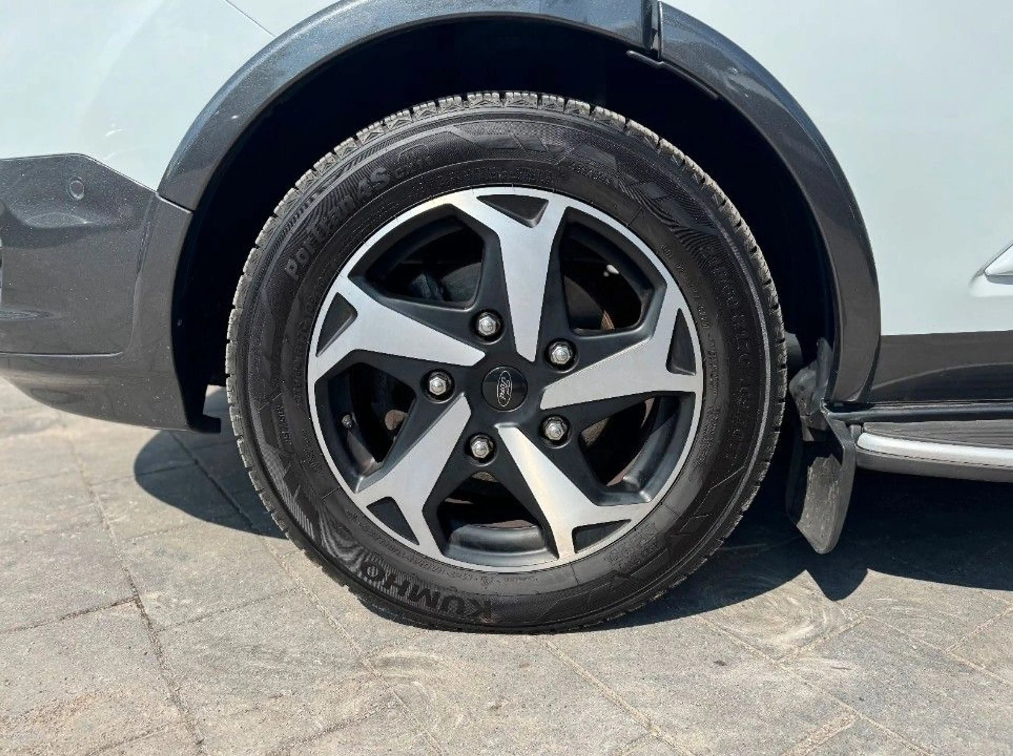 Ford Tourneo Custom 320 L1H1 Active*8-SITZER/1.HAND* — photo 7
