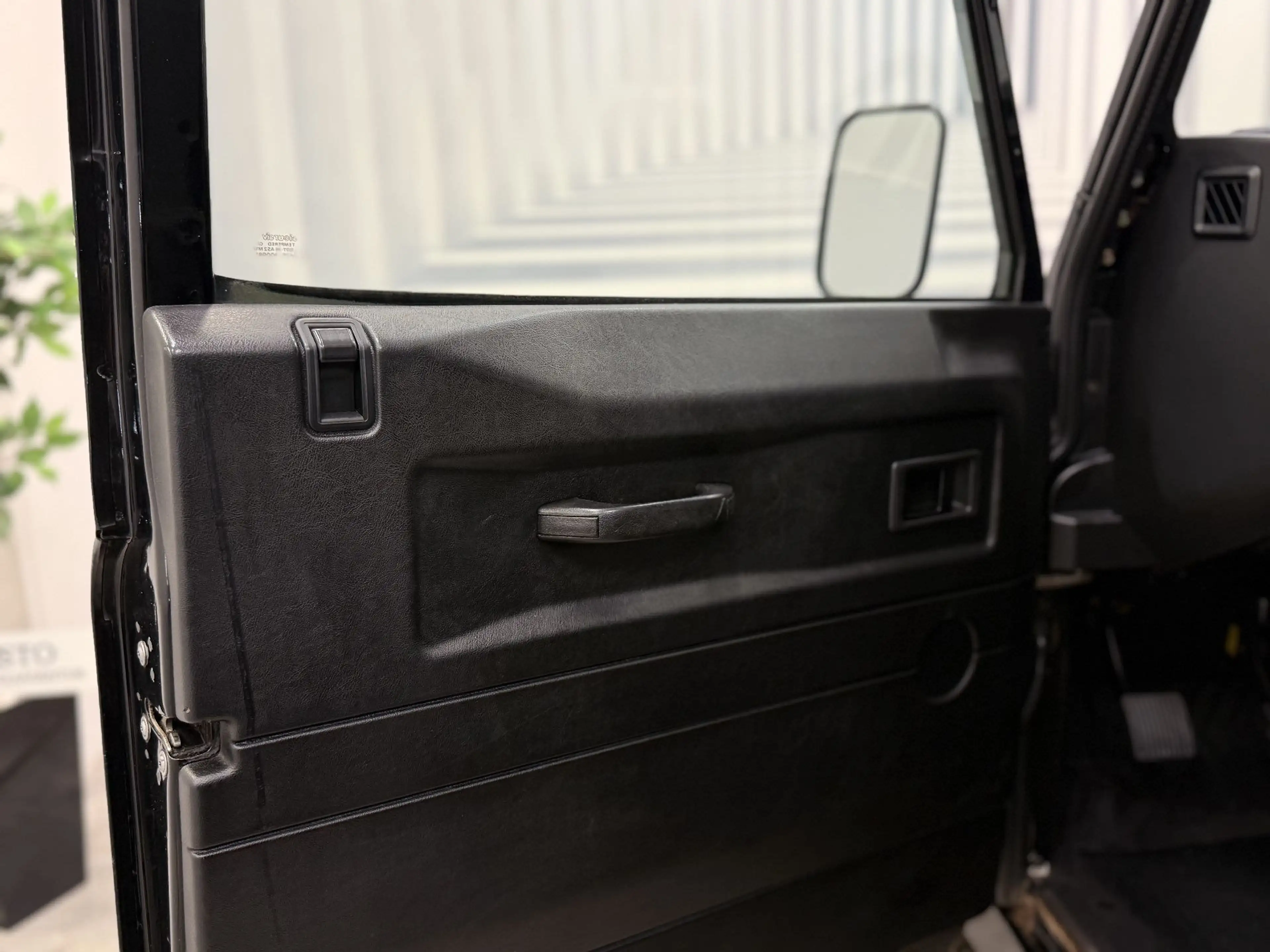 Land Rover Defender 110" DCPU S 2,4 TD__3500KG AHK — photo 14