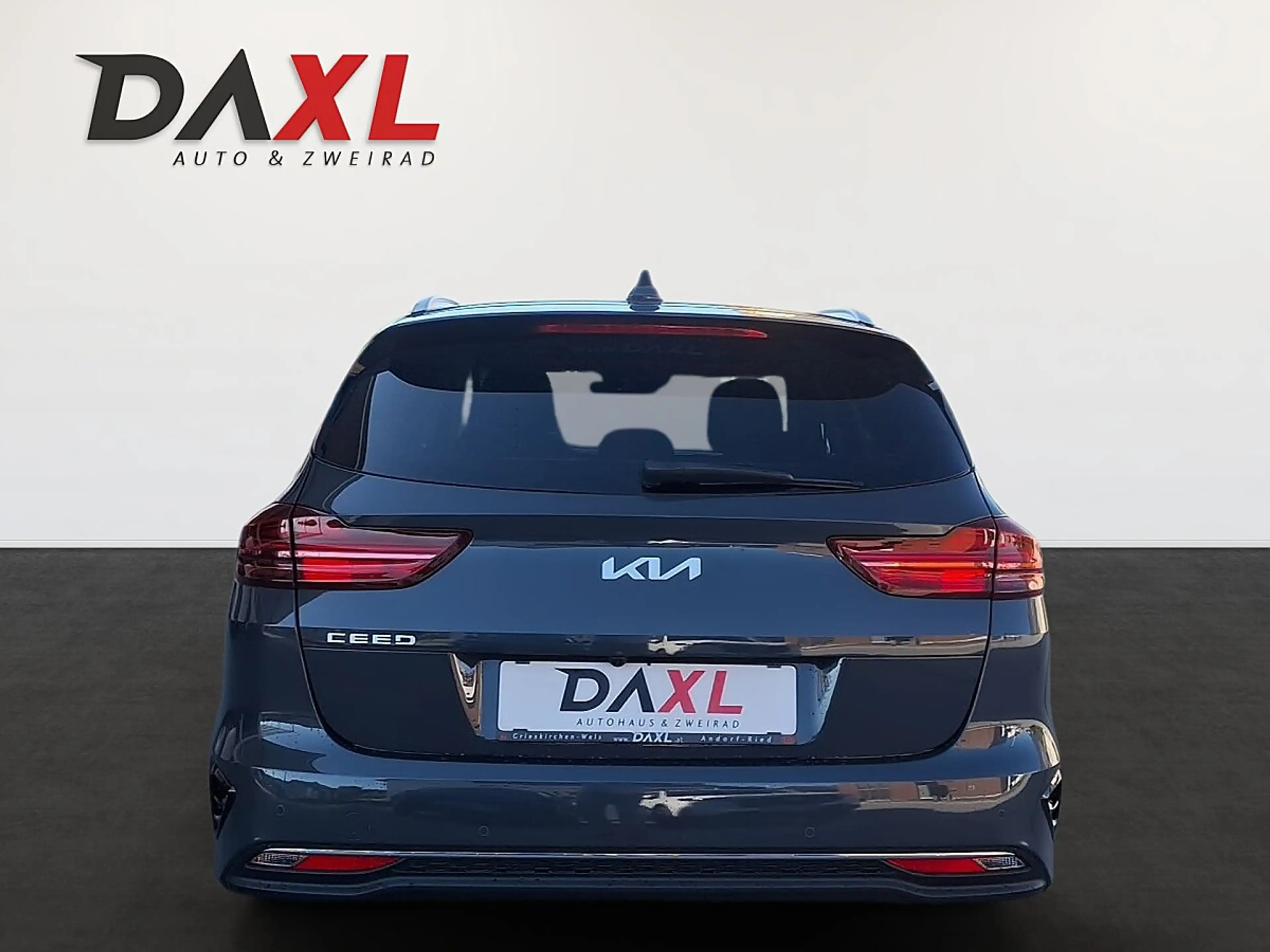 Kia Ceed SW / cee'd SW ceed SW 1,0 T-GDI GPF ISG Silber — photo 6