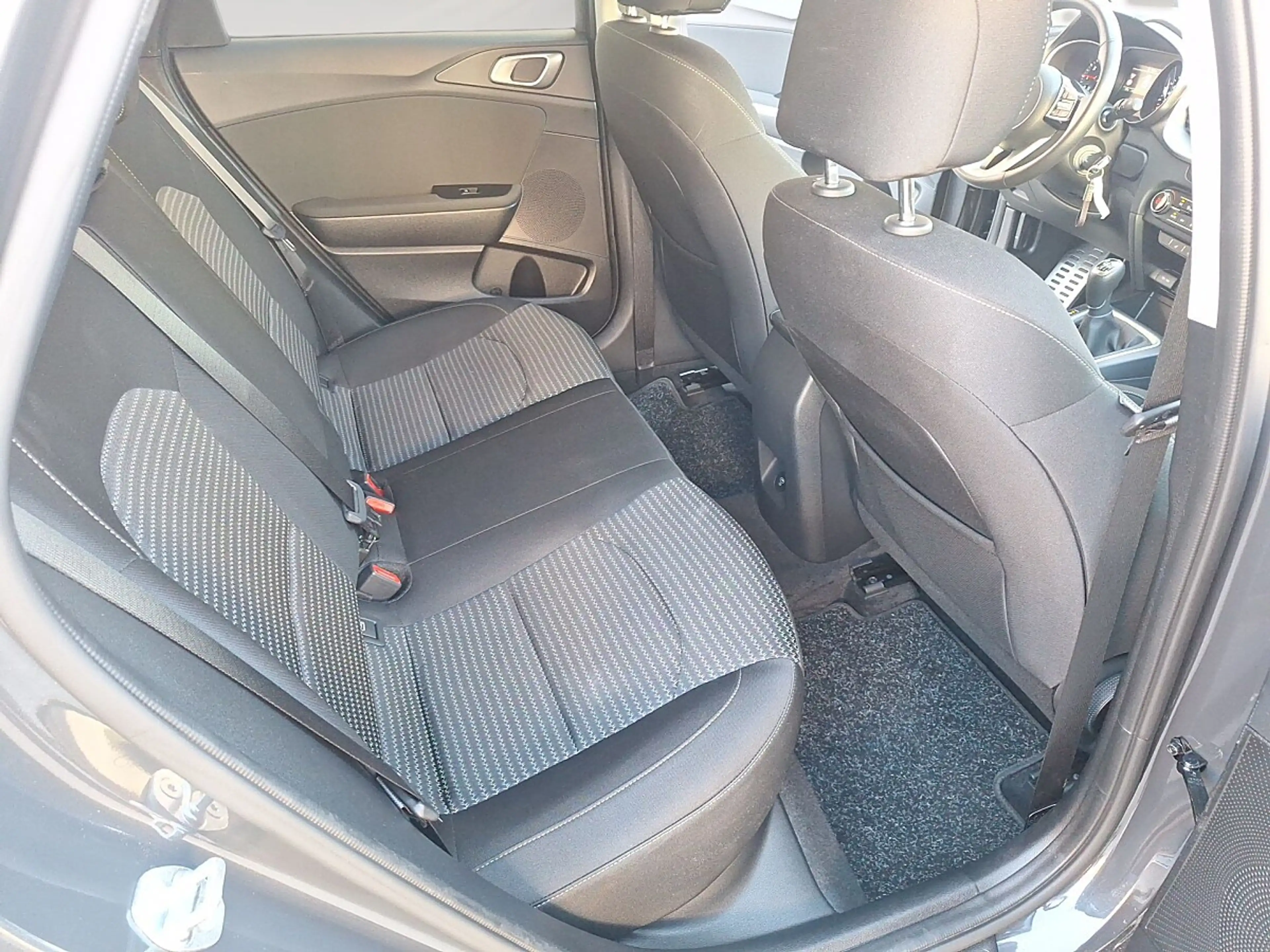 Kia Ceed SW / cee'd SW ceed SW 1,0 T-GDI GPF ISG Silber — photo 15