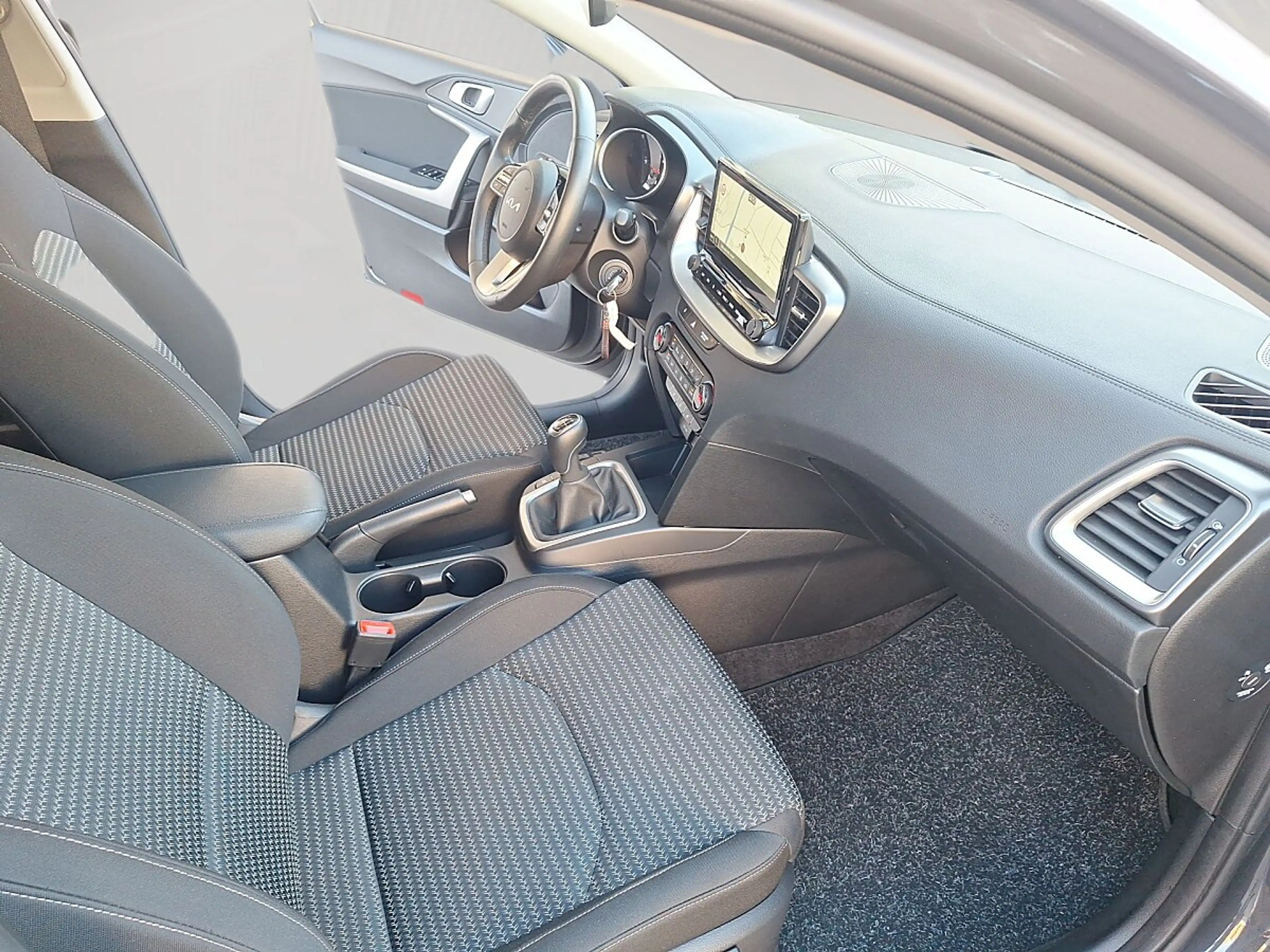 Kia Ceed SW / cee'd SW ceed SW 1,0 T-GDI GPF ISG Silber — photo 13