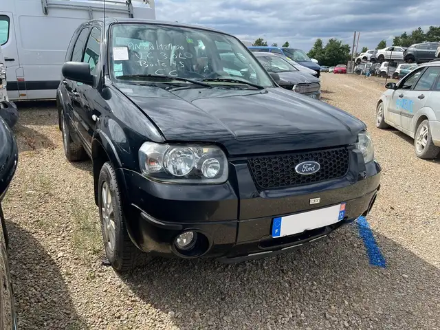 Ford Maverick Maverick 3.0i V6 205 / EL079