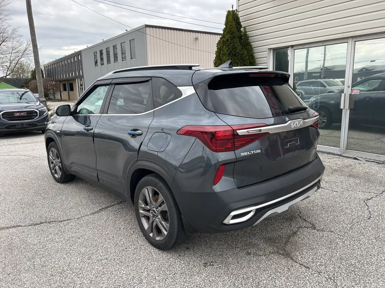 Kia Seltos снимка Kia Seltos