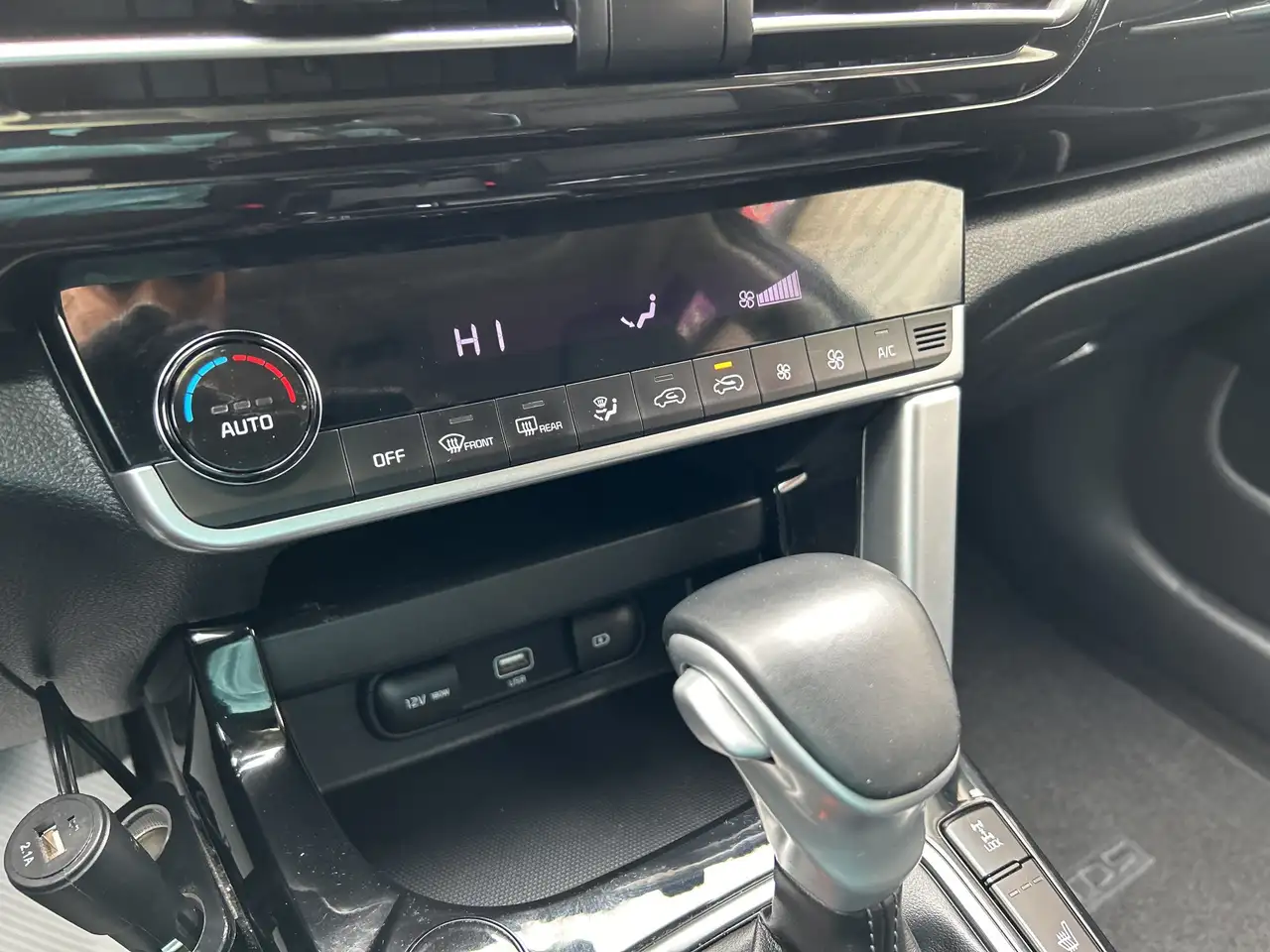 Kia Seltos снимка Kia Seltos