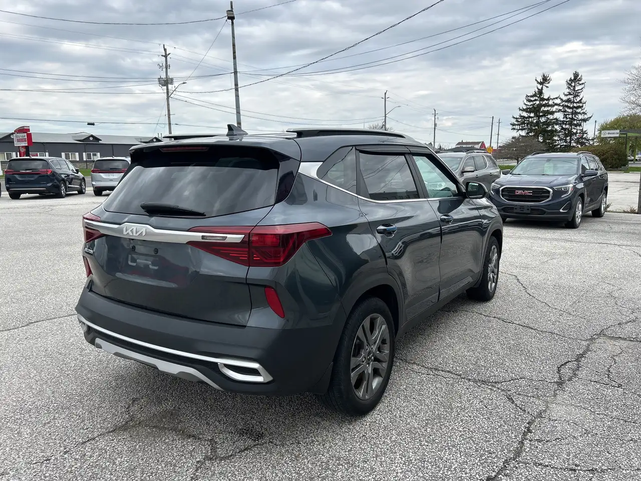 Kia Seltos снимка Kia Seltos