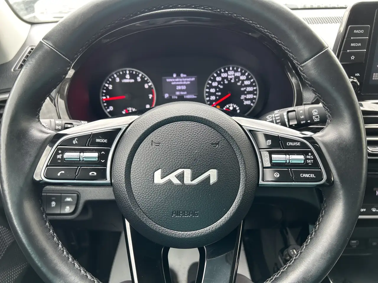 Kia Seltos снимка Kia Seltos