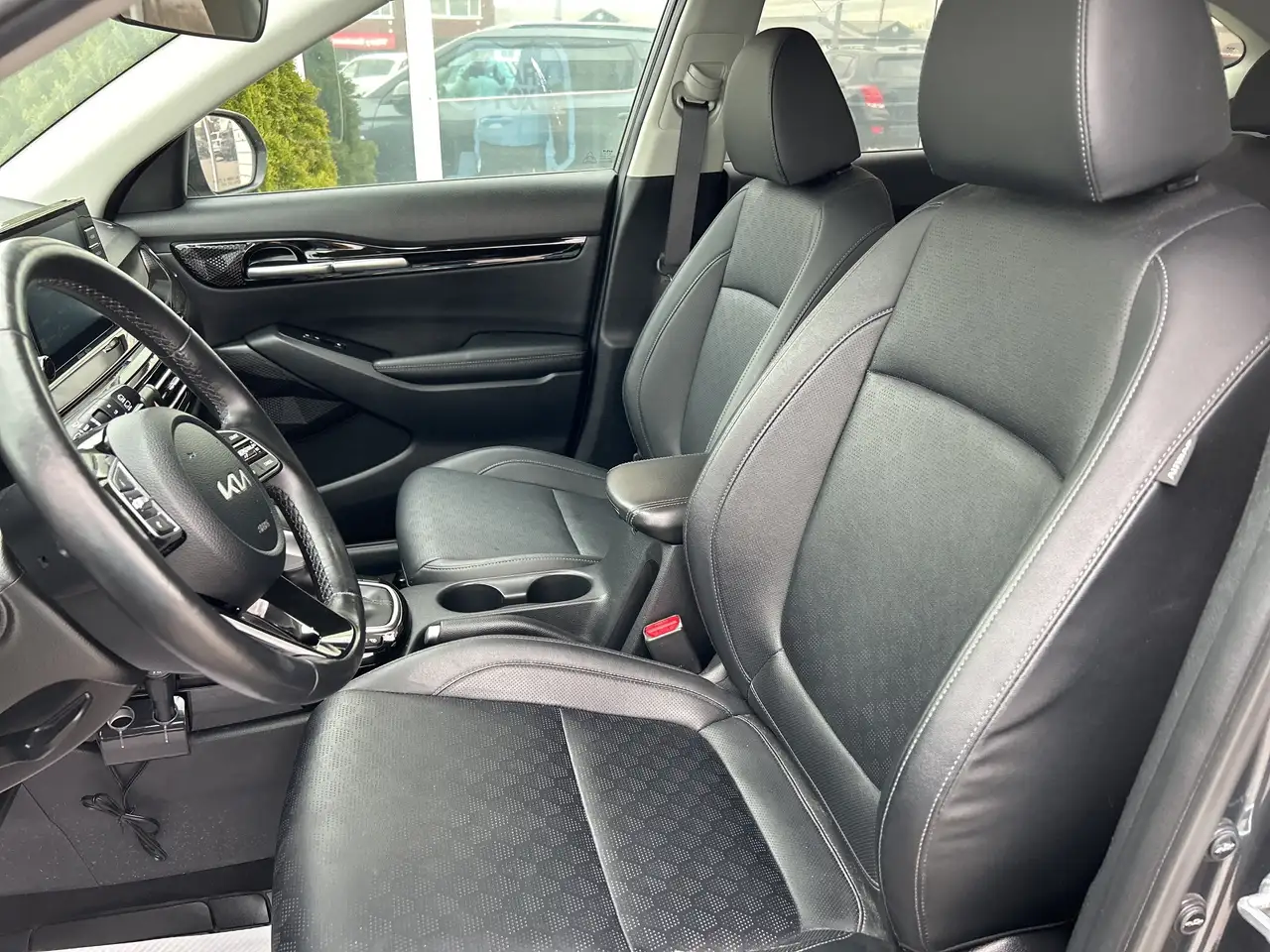 Kia Seltos снимка Kia Seltos