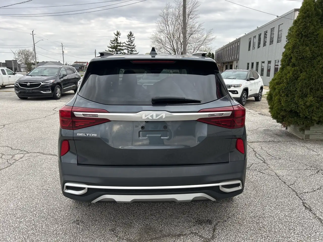 Kia Seltos снимка Kia Seltos