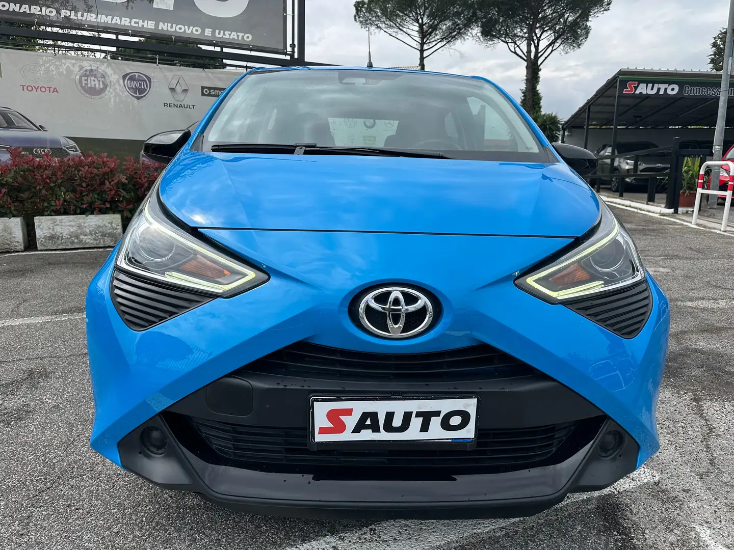 Toyota Aygo Aygo 5p 1.0 x-play 72cv Blauw - 2