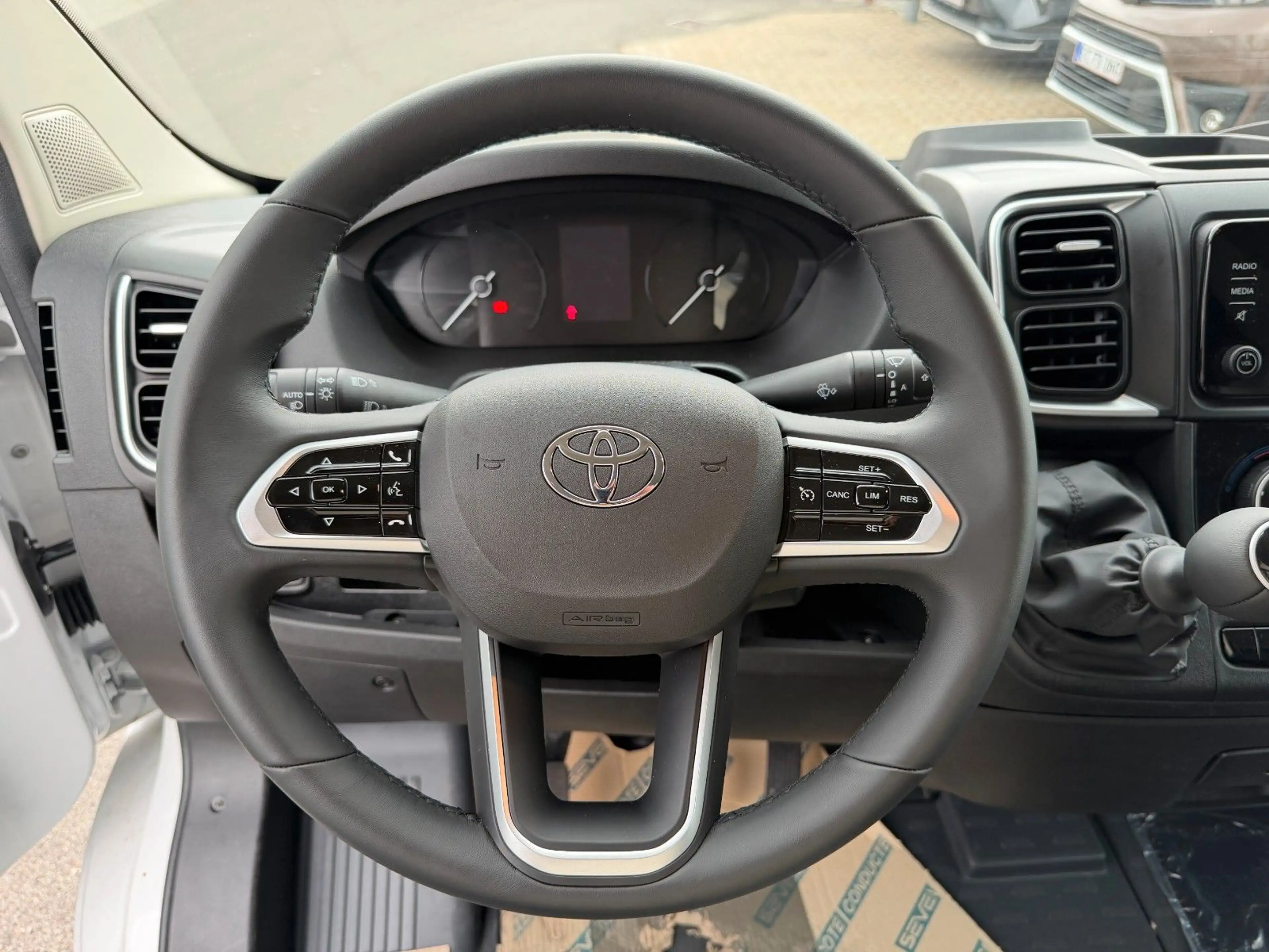 Toyota Proace Max 35 L3H2 2.2 140 WEBASTO+2xTÜREN+BODEN — photo 10