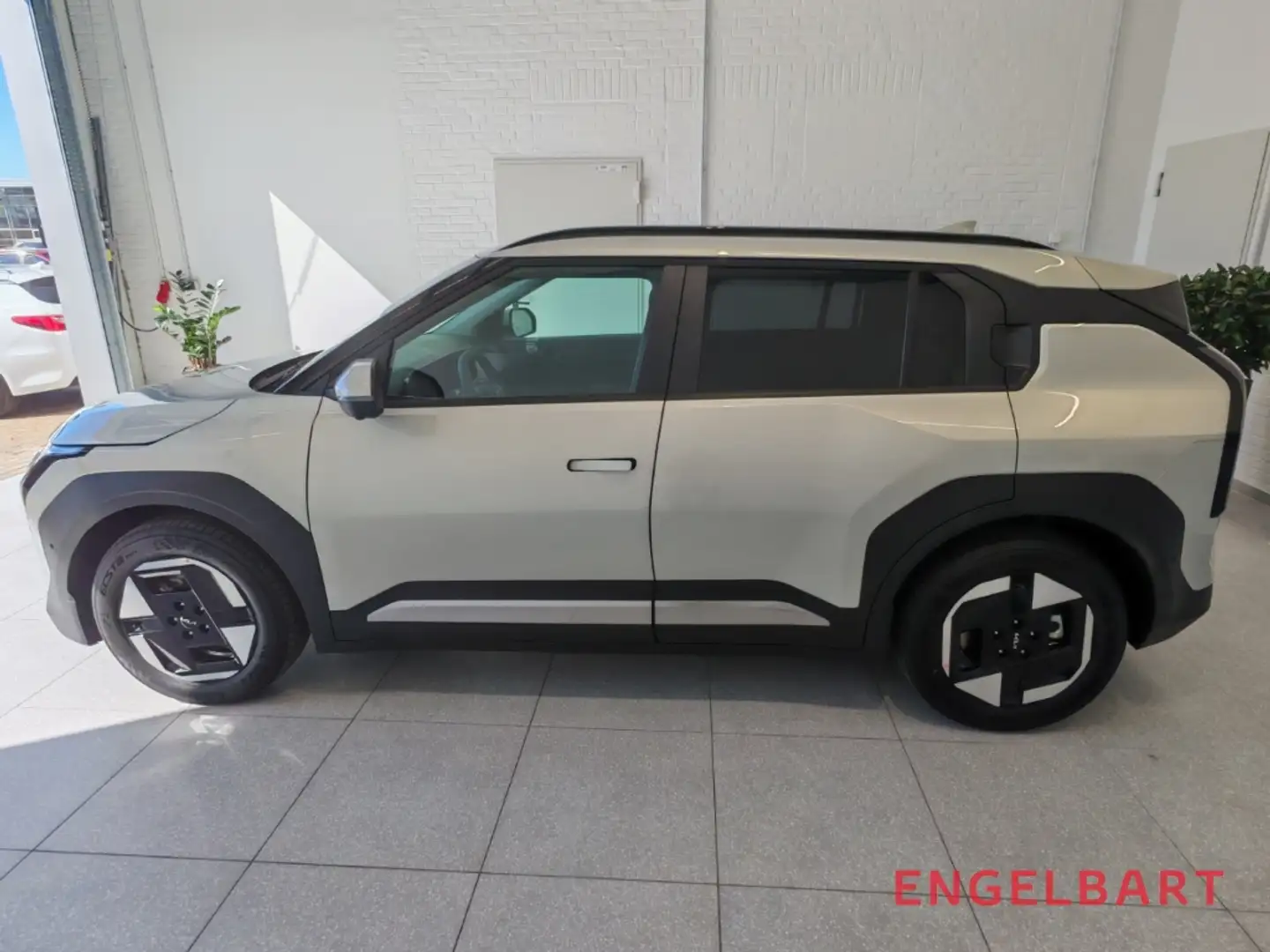 Kia EV3 81kWh Earth Winter-Paket DriveWise-Park-Paket Busi Серебристый - 2