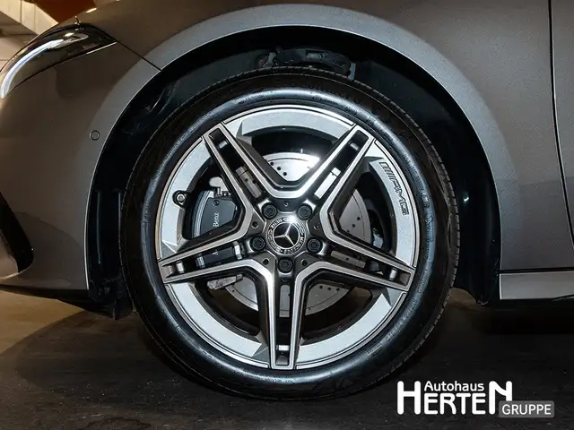 Mercedes-Benz A-Class view 5