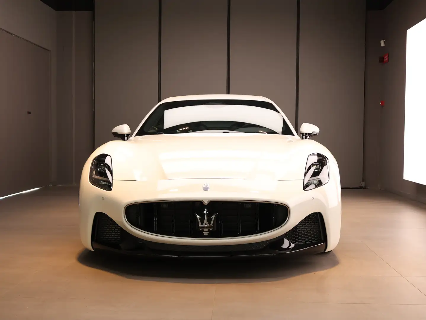 Maserati GranTurismo Modena Nero - 2