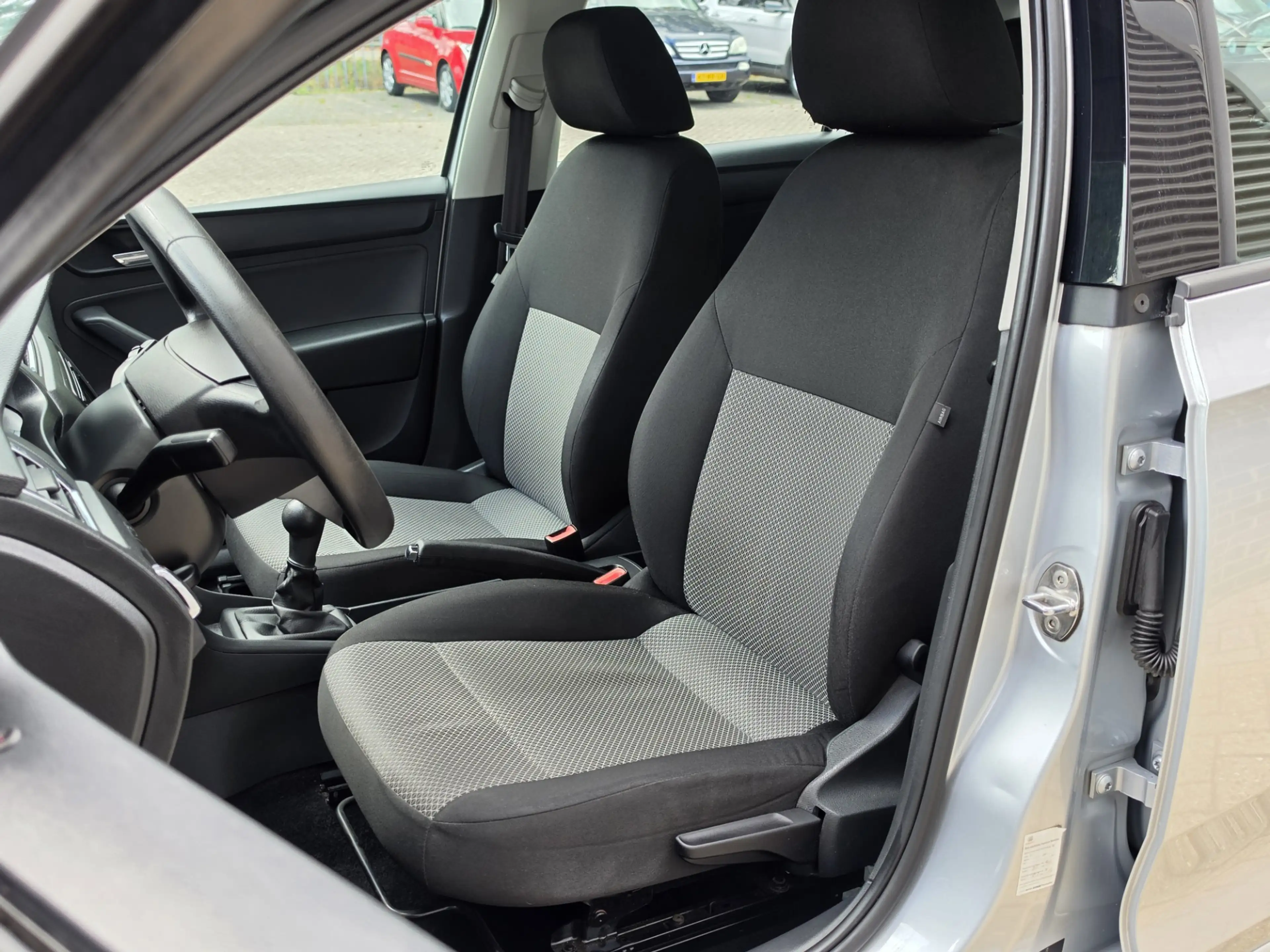 SEAT Toledo 1.2 TSI Businessline High Stoelverwarming Airco — photo 9
