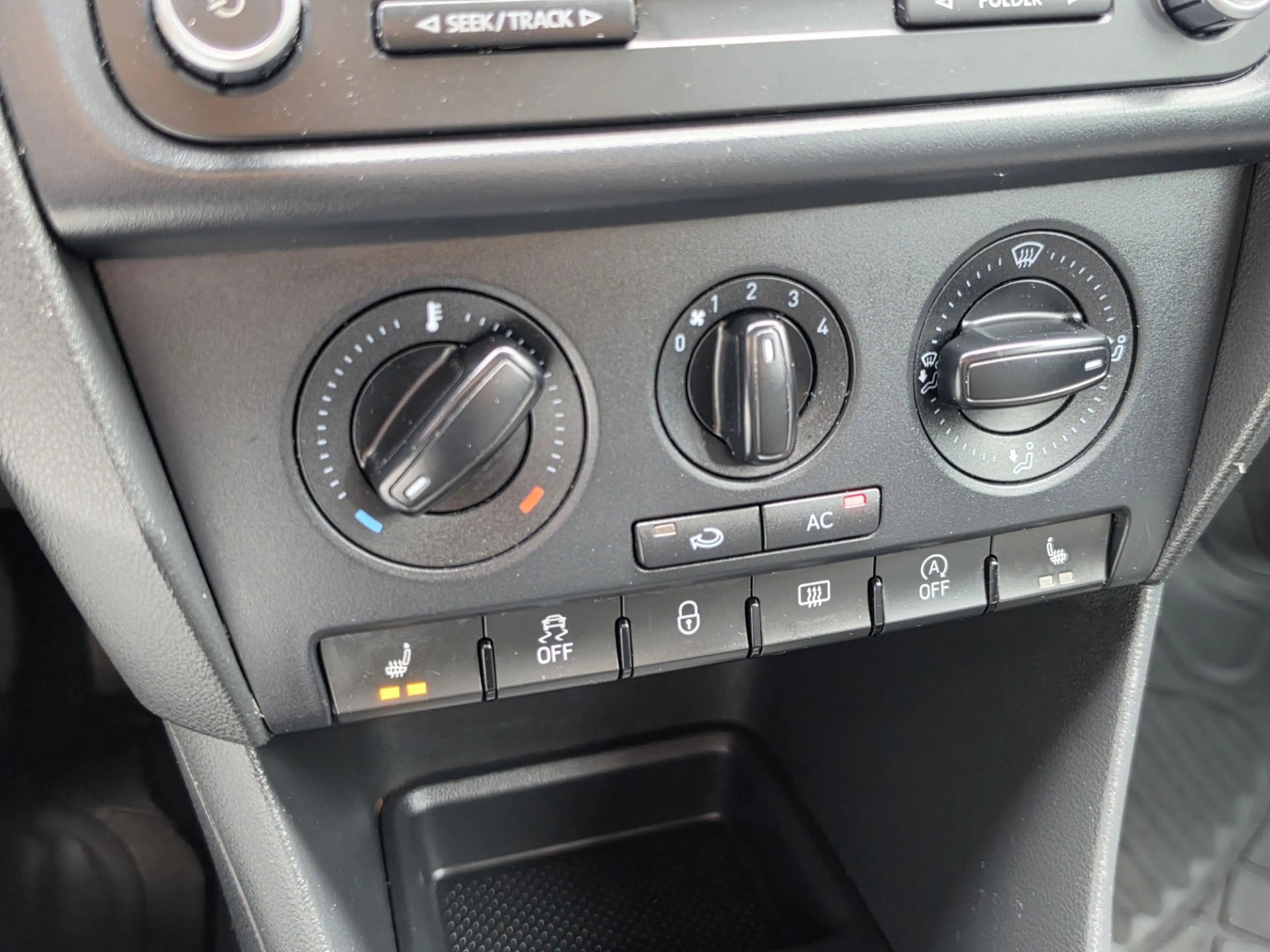 SEAT Toledo 1.2 TSI Businessline High Stoelverwarming Airco — photo 14