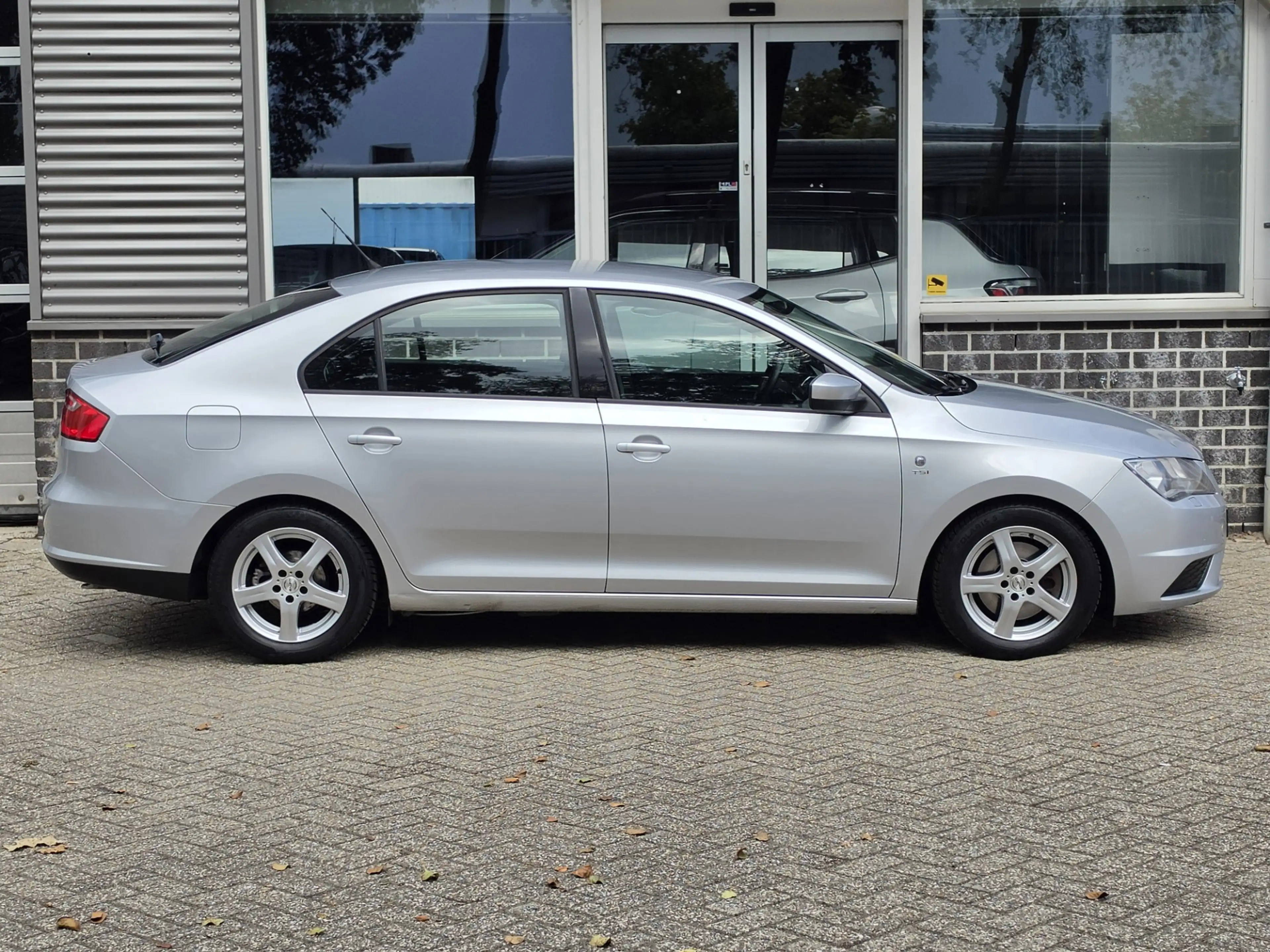 SEAT Toledo 1.2 TSI Businessline High Stoelverwarming Airco — photo 6