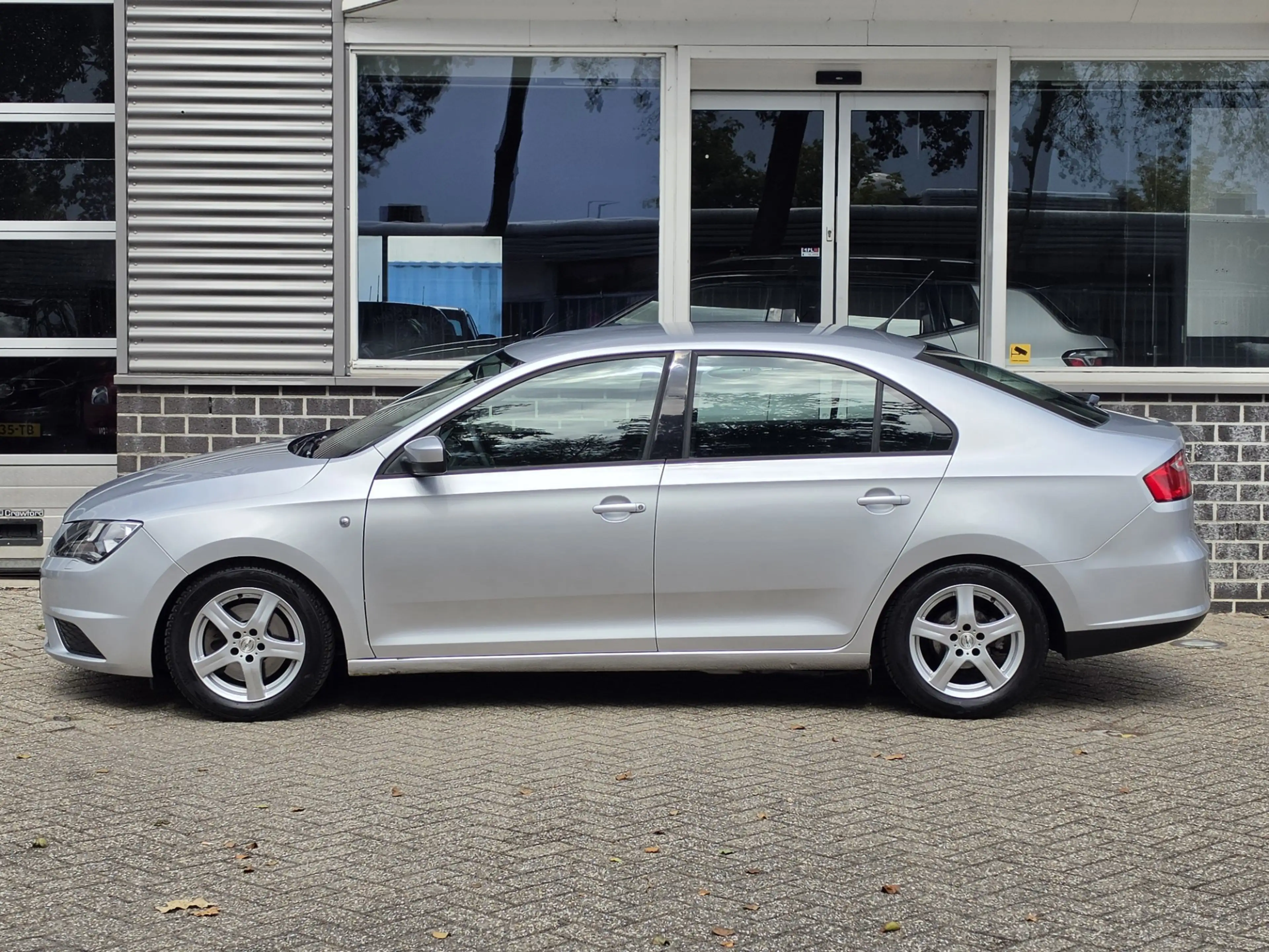 SEAT Toledo 1.2 TSI Businessline High Stoelverwarming Airco — photo 3