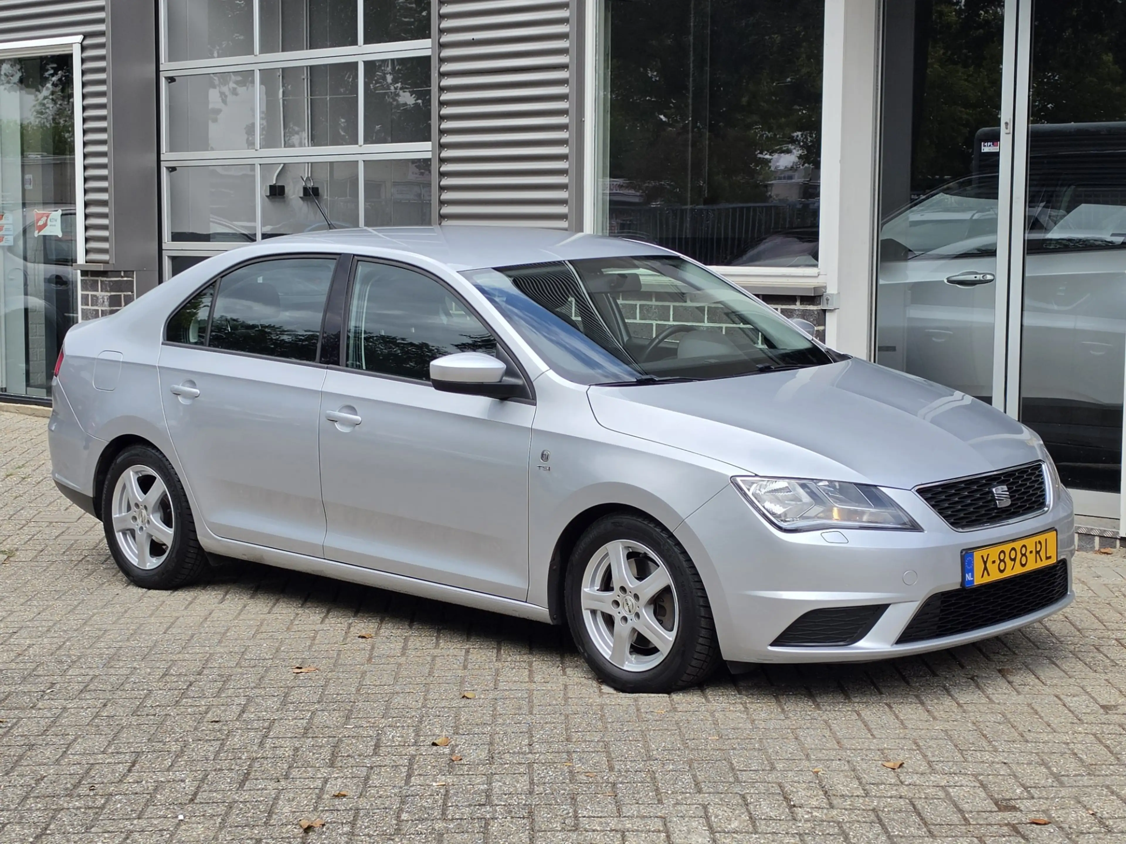 SEAT Toledo 1.2 TSI Businessline High Stoelverwarming Airco — photo 7