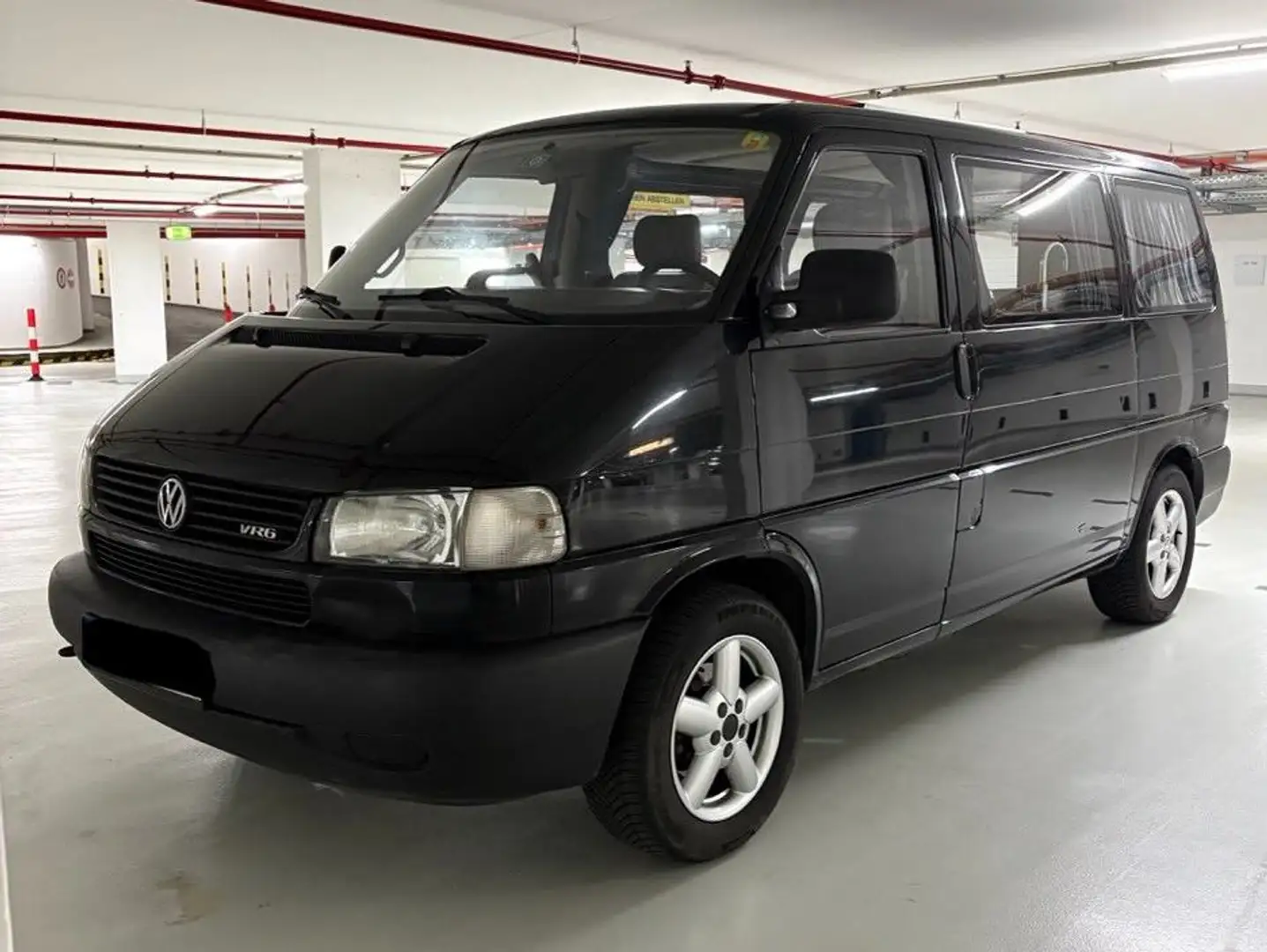Volkswagen T4 Caravelle Caravelle T4 VR6 7DC 2L2 Schwarz - 1